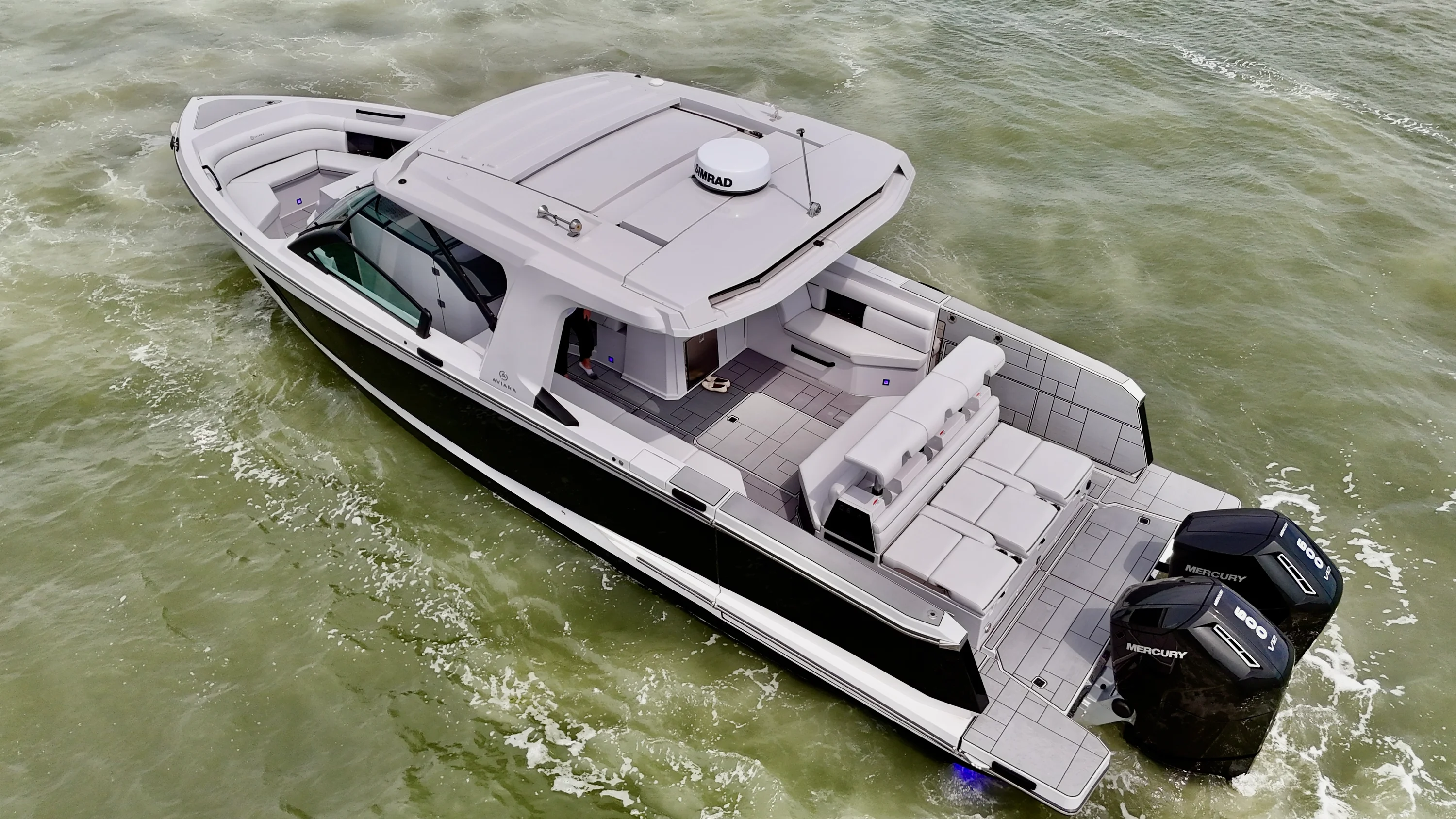 2025 Aviara AV40 Outboard Image Thumbnail #6