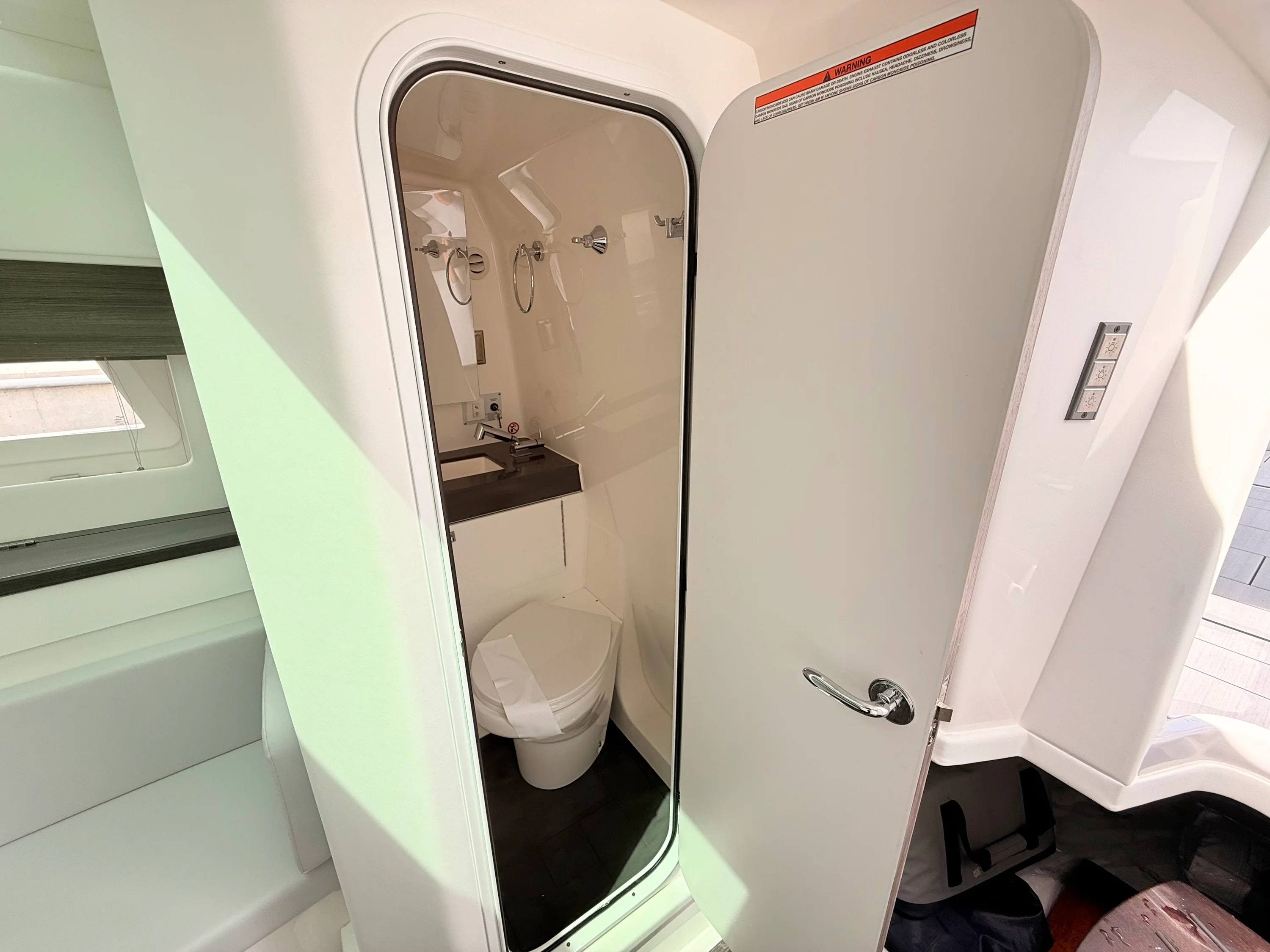 2025 Aviara AV40 Outboard Image Thumbnail #58