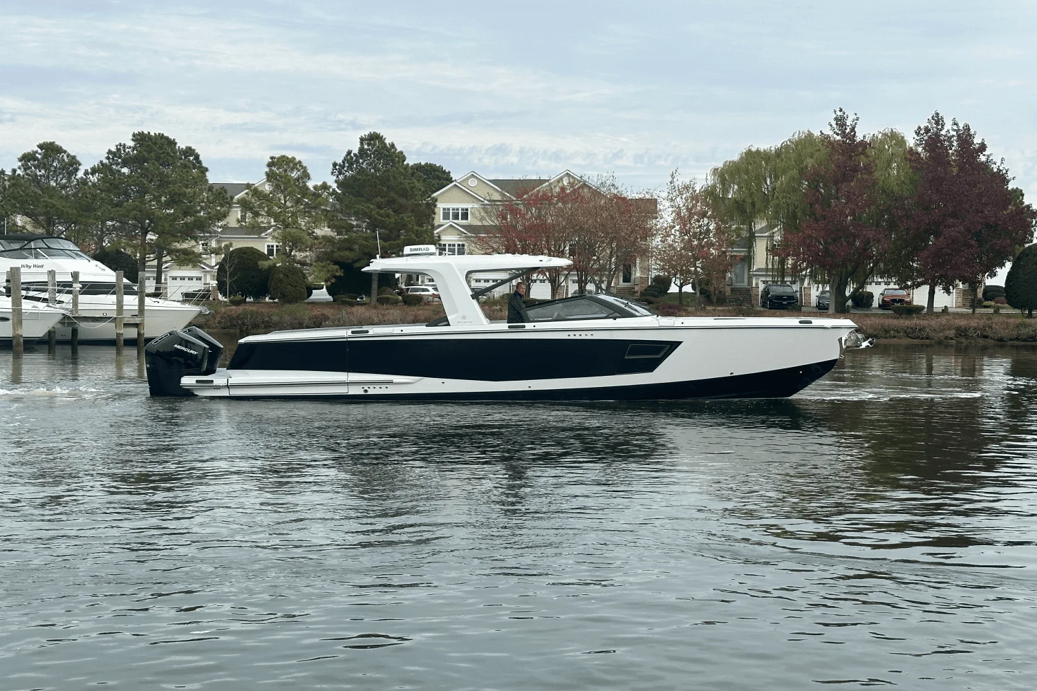 2025 Aviara AV40 Outboard Image Thumbnail #0