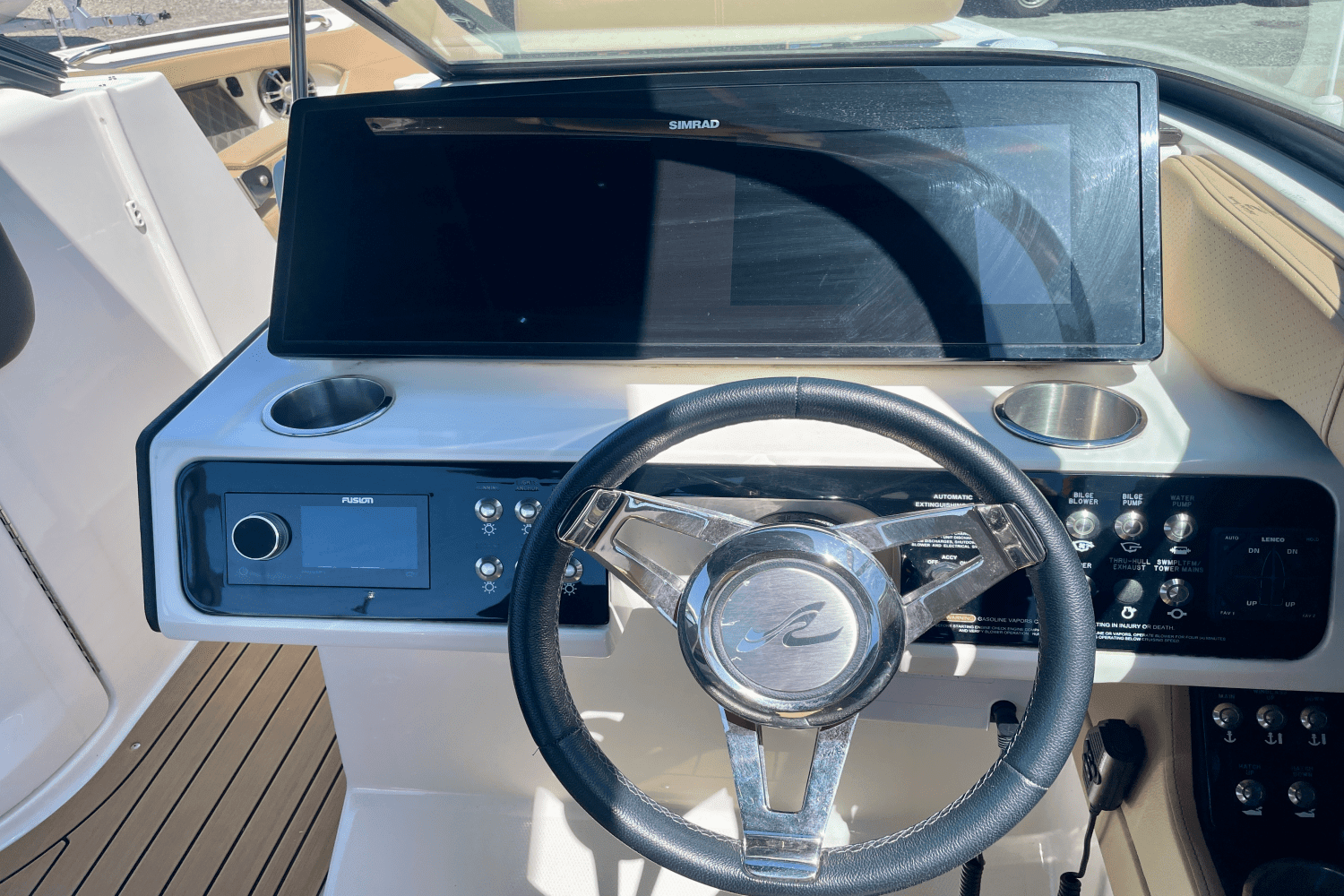 2021 Sea Ray SLX 280 Image Thumbnail #7