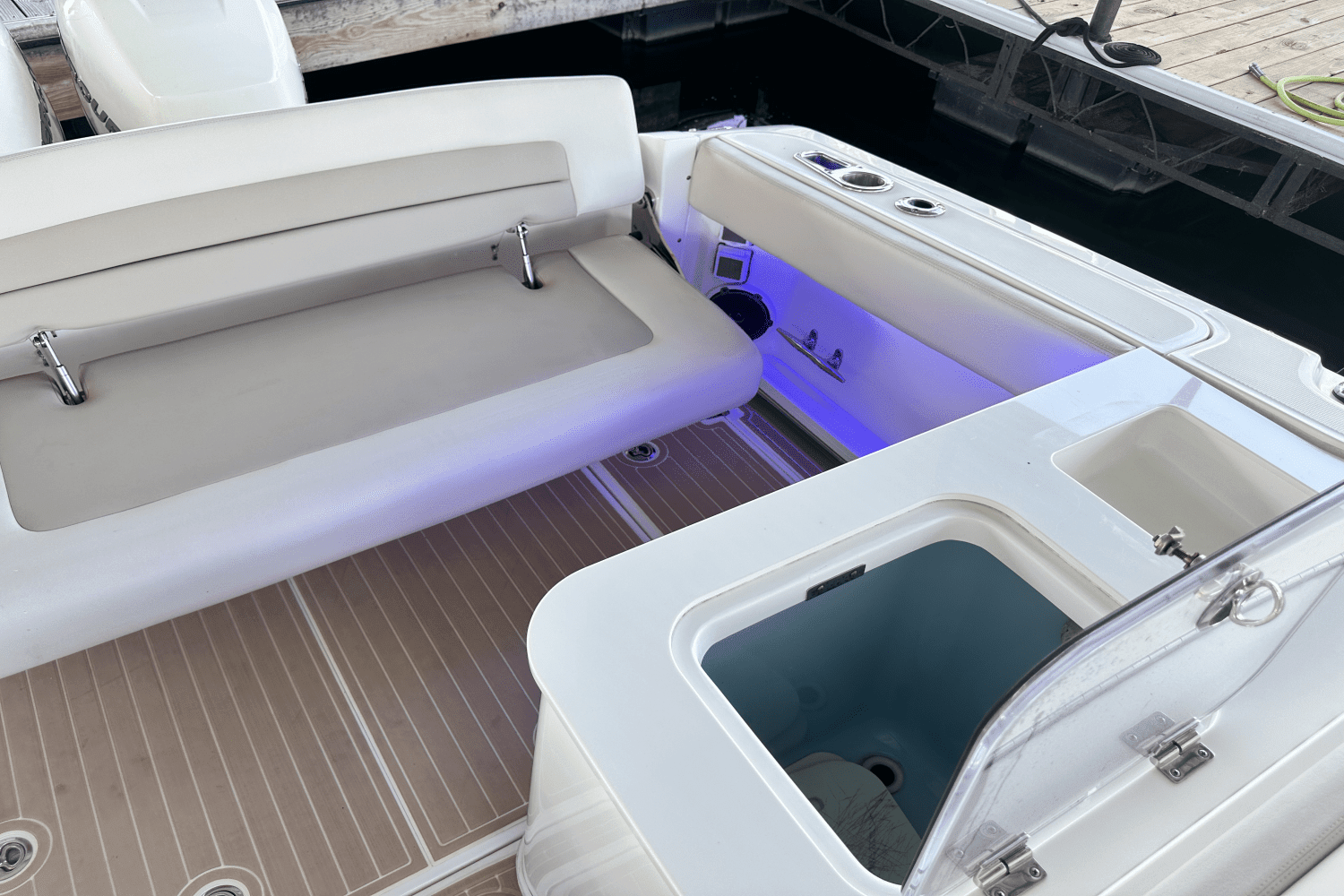 2017 Boston Whaler 320 VANTAGE Image Thumbnail #22