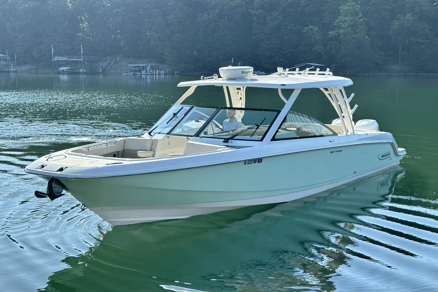 2017 Boston Whaler 320 VANTAGE Image Thumbnail #8