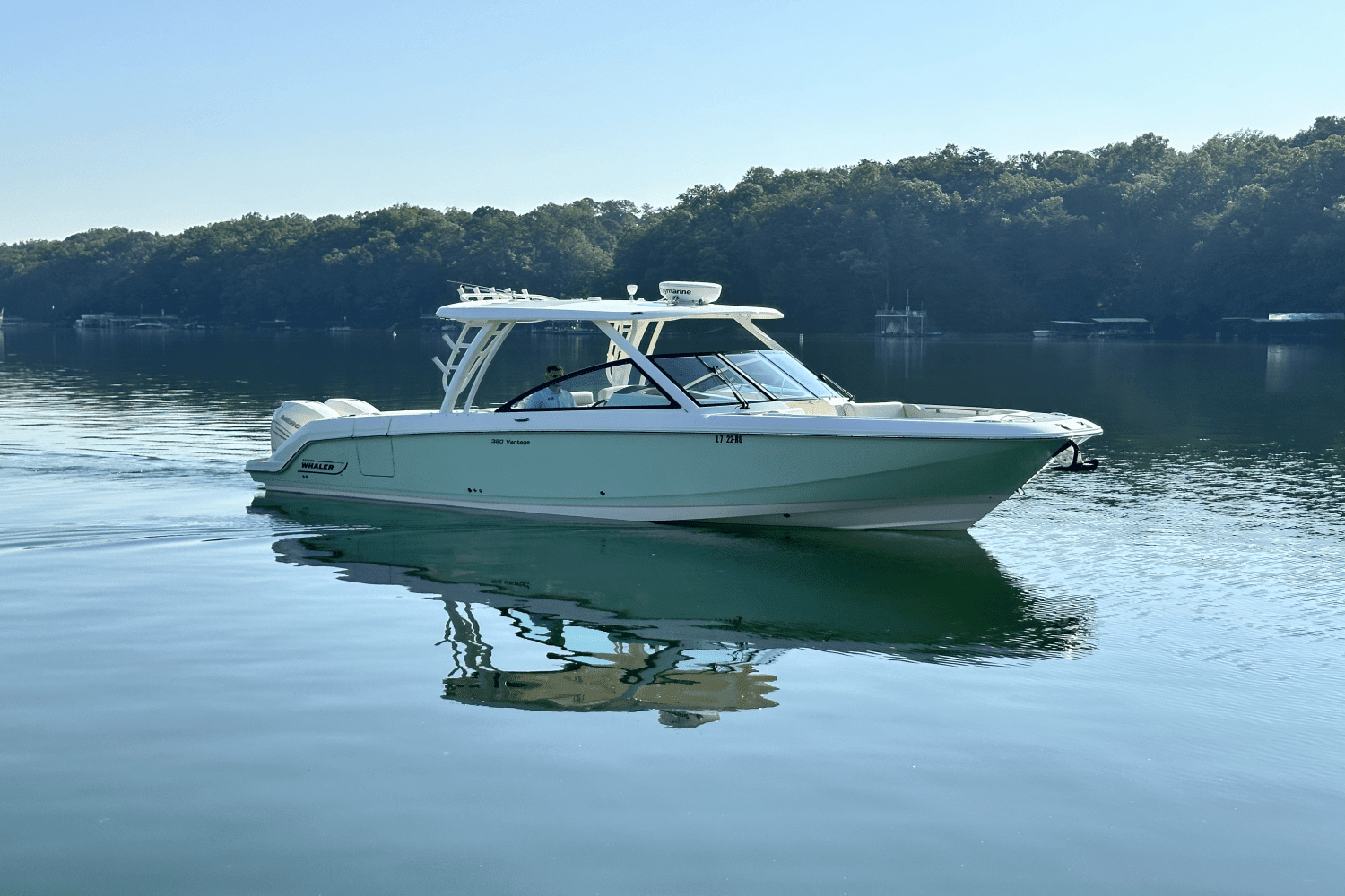 2017 Boston Whaler 320 VANTAGE Image Thumbnail #4