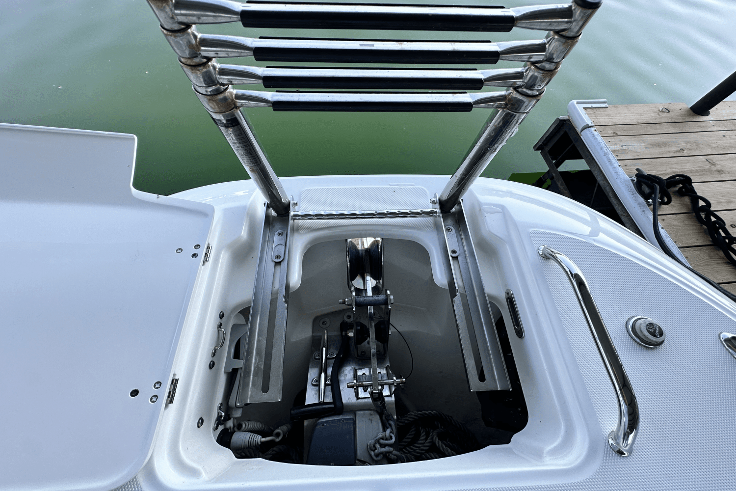 2017 Boston Whaler 320 VANTAGE Image Thumbnail #44