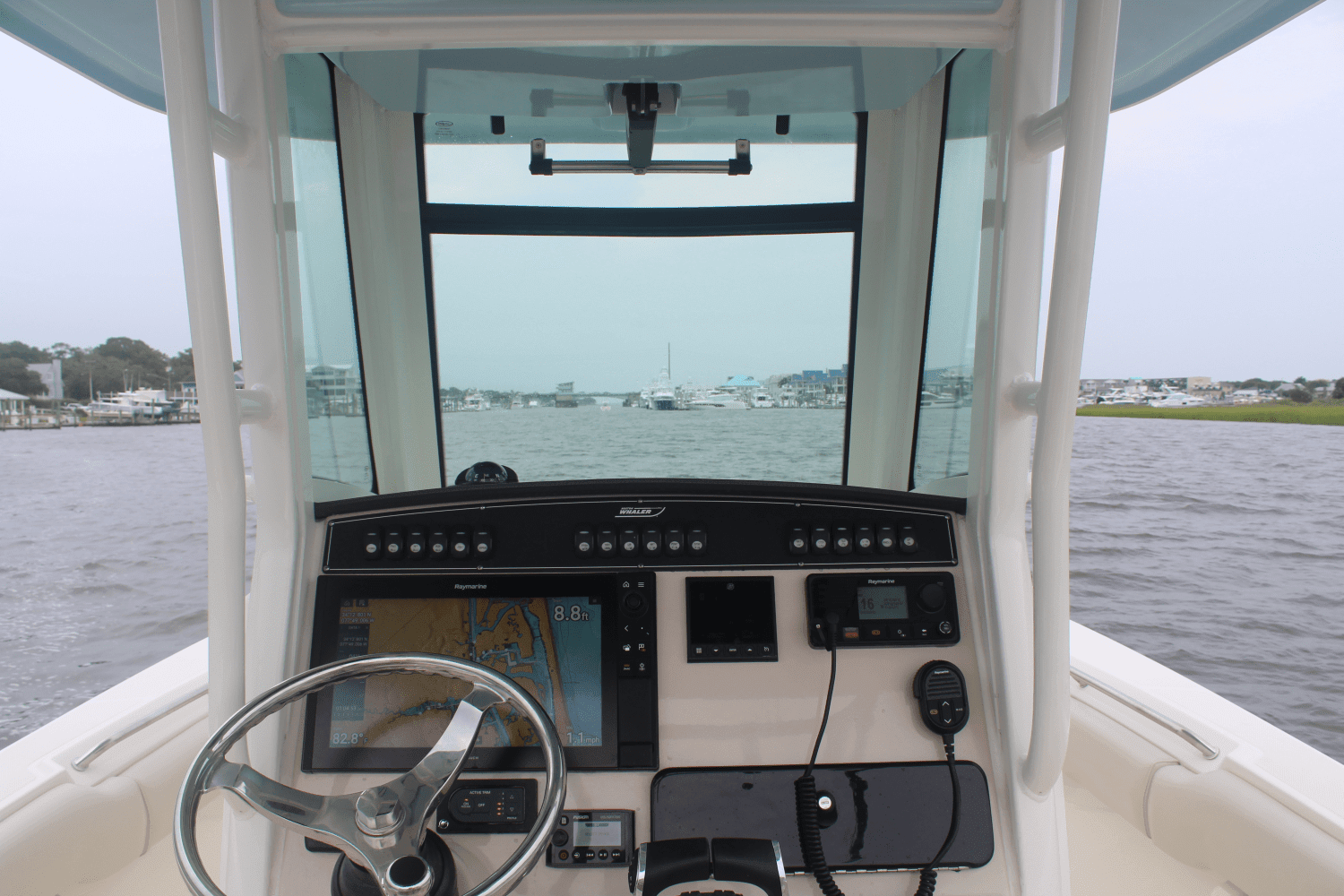 2020 Boston Whaler 250 OUTRAGE Image Thumbnail #14