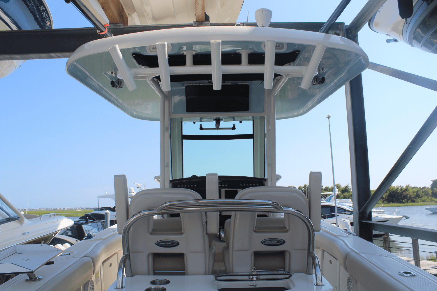 2020 Boston Whaler 250 OUTRAGE Image Thumbnail #39