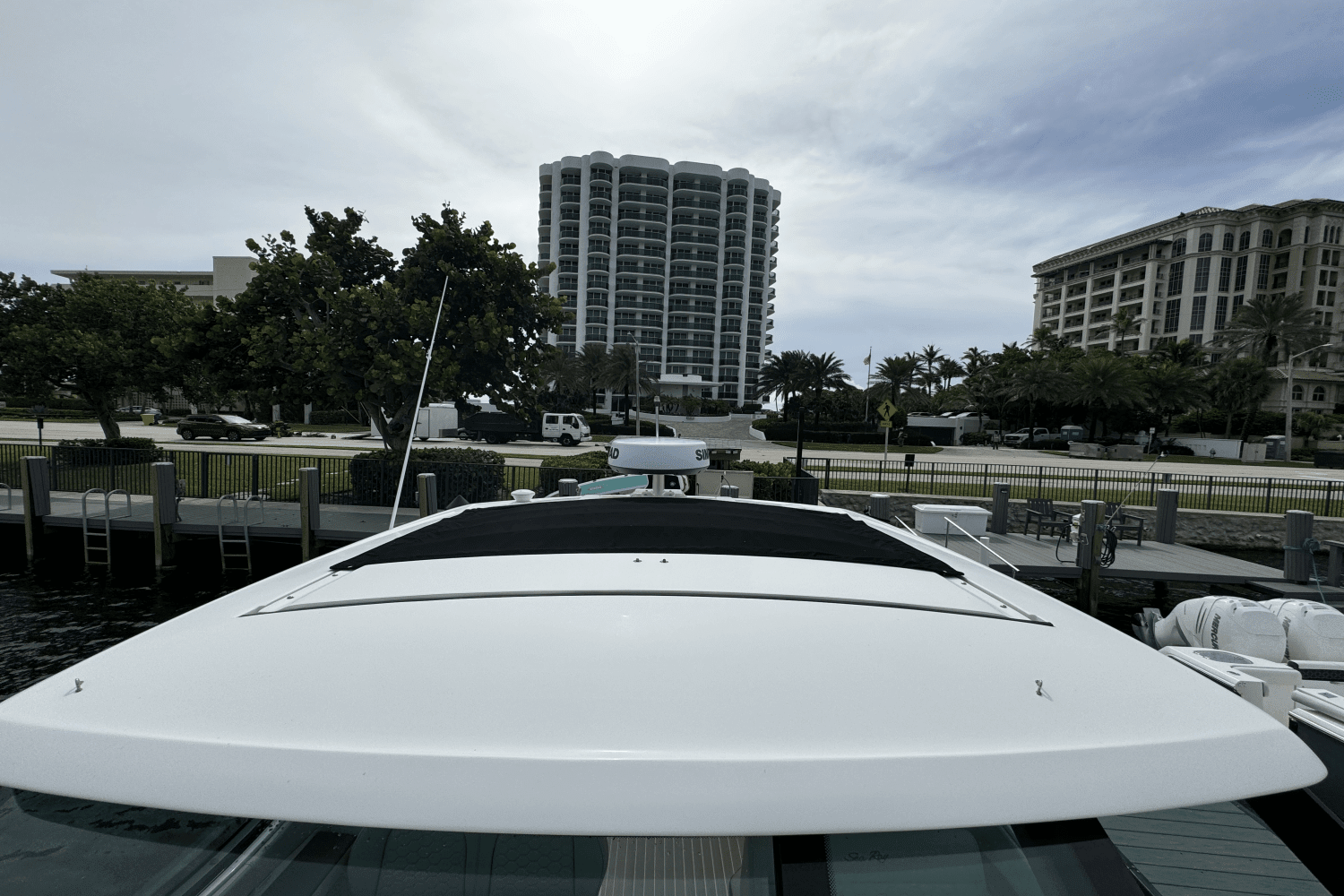 2023 Sea Ray 320 SUNDANCER OUTBOARD COUPE Image Thumbnail #20