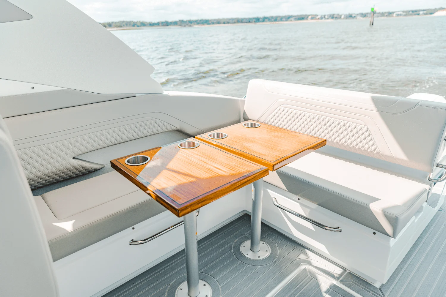 2025 Cruisers Yachts 34 GLS Outboard Image Thumbnail #40