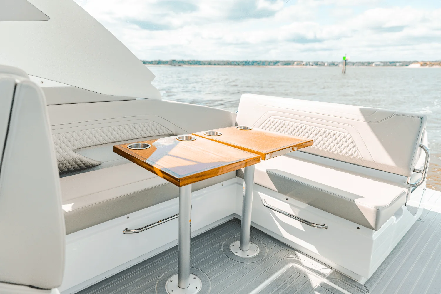 2025 Cruisers Yachts 34 GLS Outboard Image Thumbnail #39