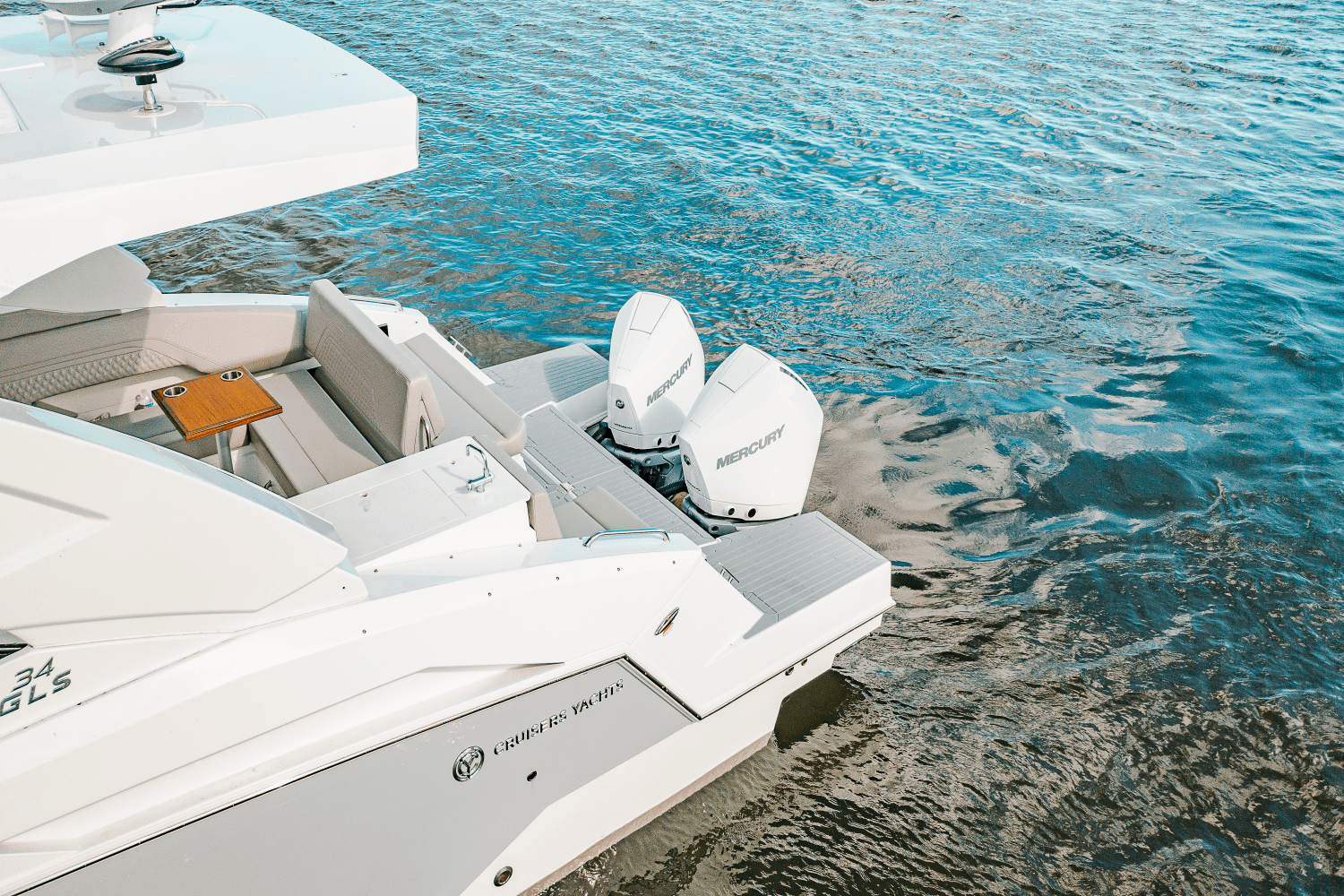 2025 Cruisers Yachts 34 GLS Outboard Image Thumbnail #52