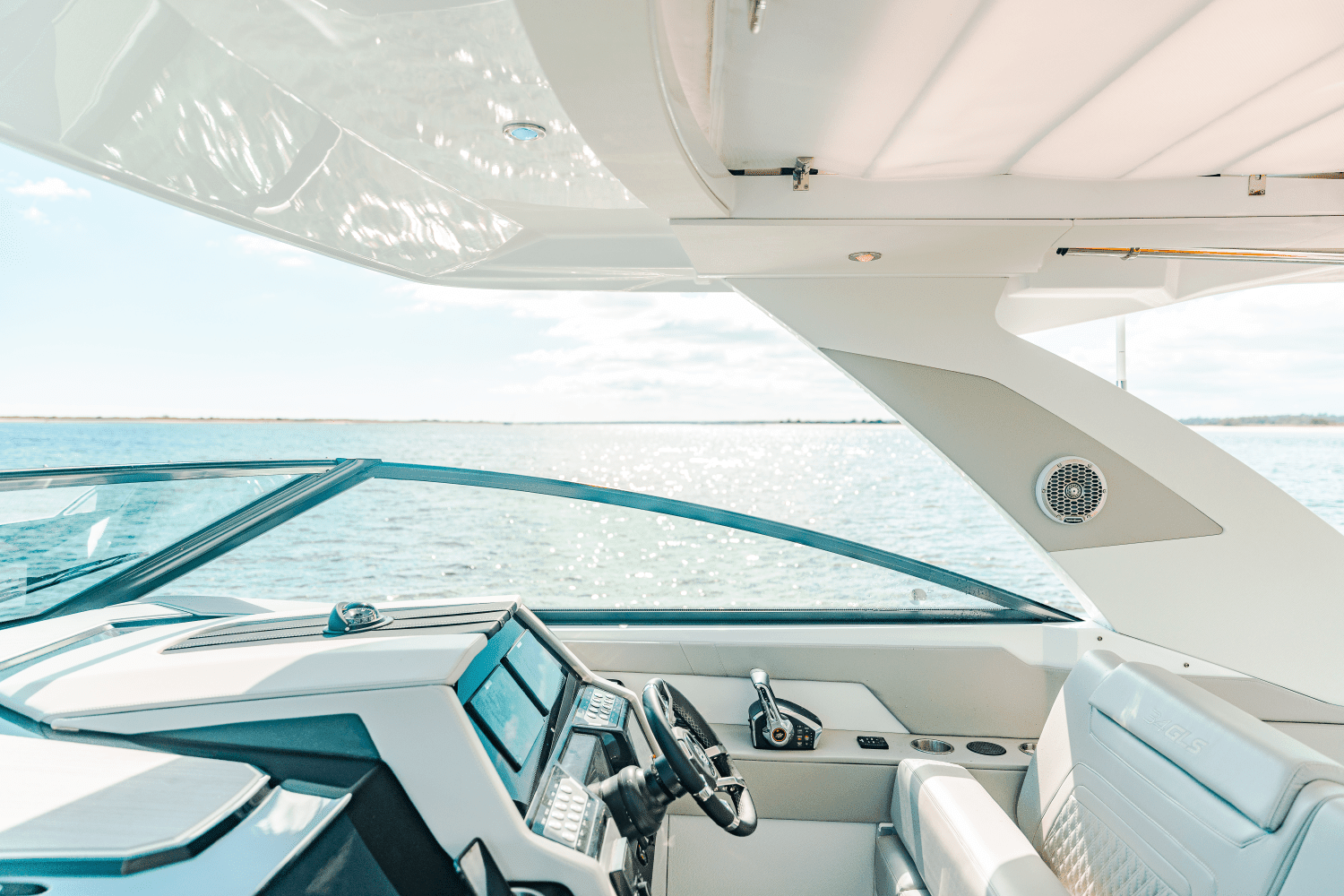 2025 Cruisers Yachts 34 GLS Outboard Image Thumbnail #43