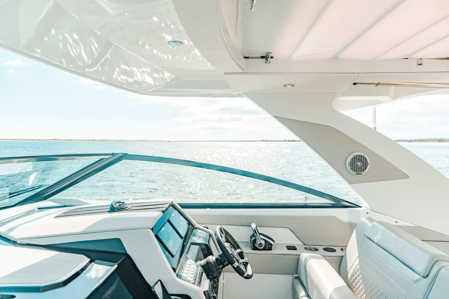 2025 Cruisers Yachts 34 GLS Outboard Image Thumbnail #43