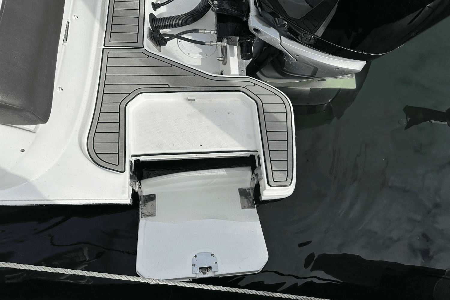 2023 Sea Ray SDX 290 Outboard Image Thumbnail #42