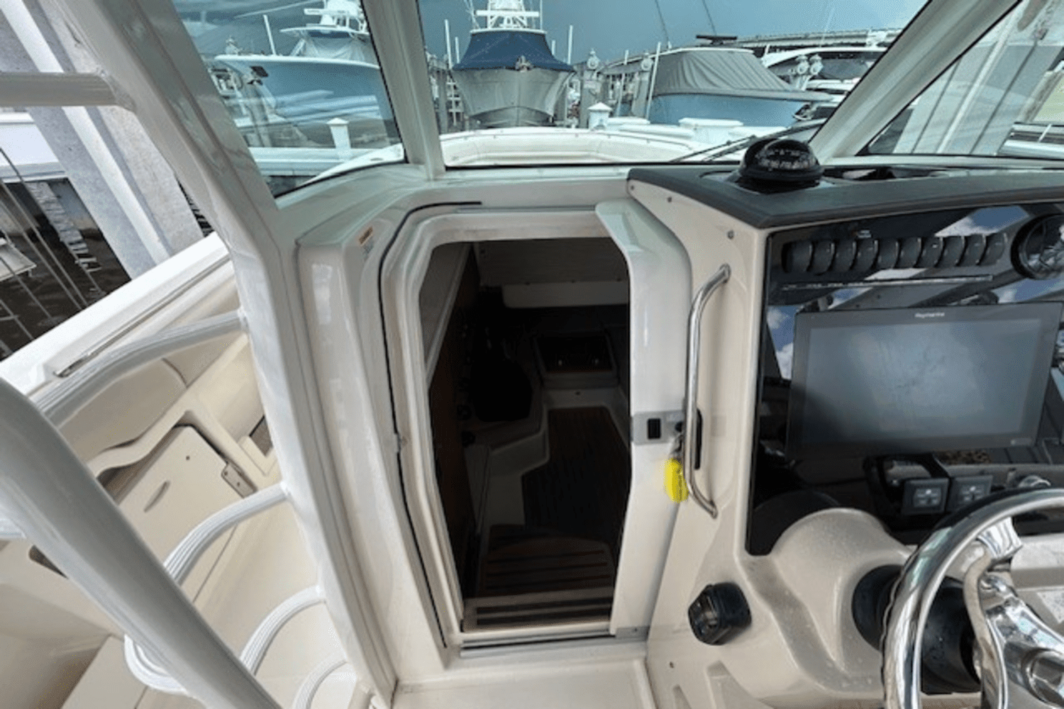 2021 Boston Whaler 380 OUTRAGE Image Thumbnail #19