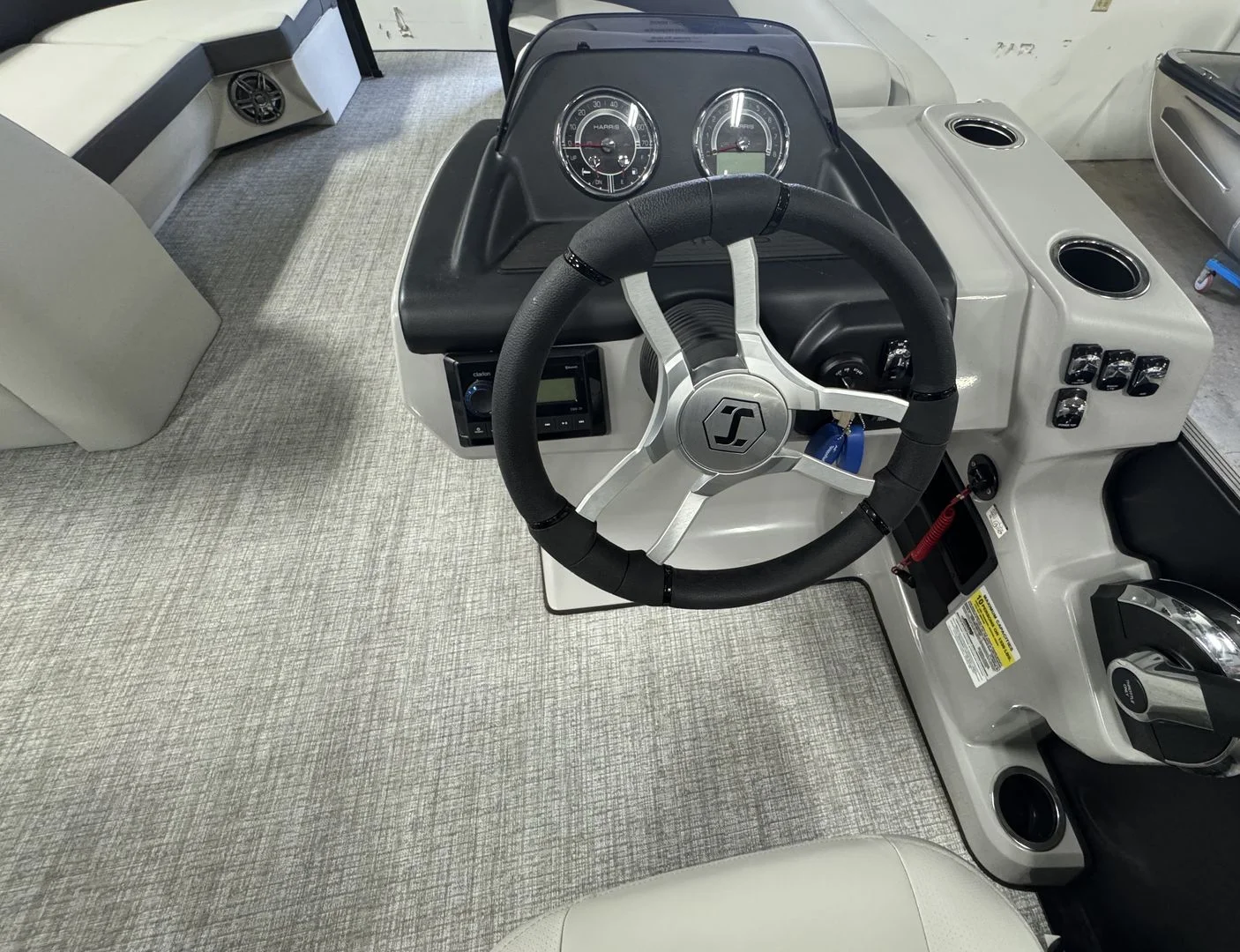 2025 Harris 230 Cruiser Image Thumbnail #11