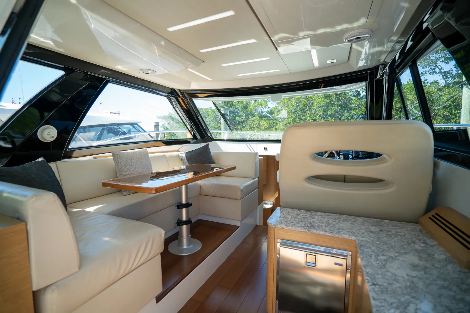 2021 Ocean Alexander 45 DIVERGENCE COUPE Image Thumbnail #23
