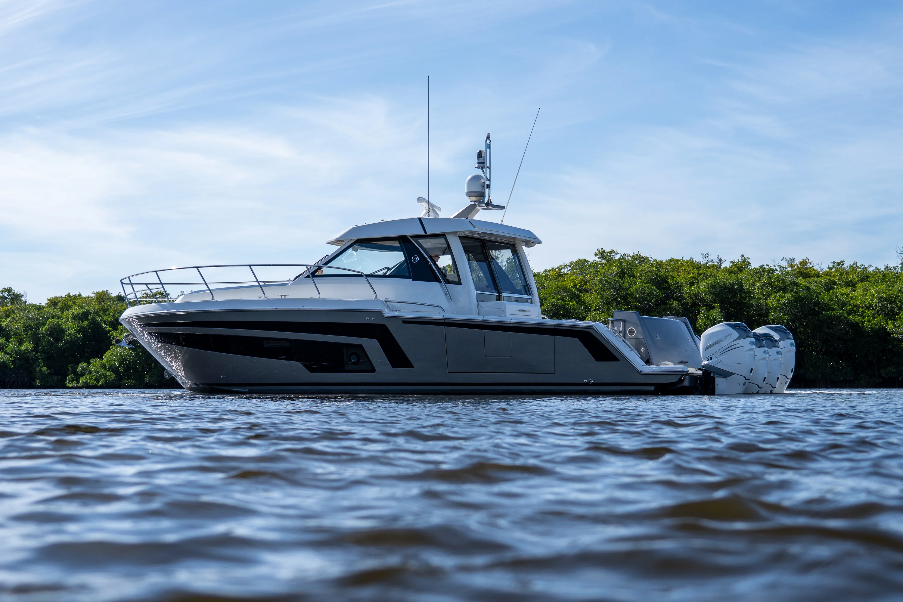 2021 Ocean Alexander 45 DIVERGENCE COUPE Image Thumbnail #1