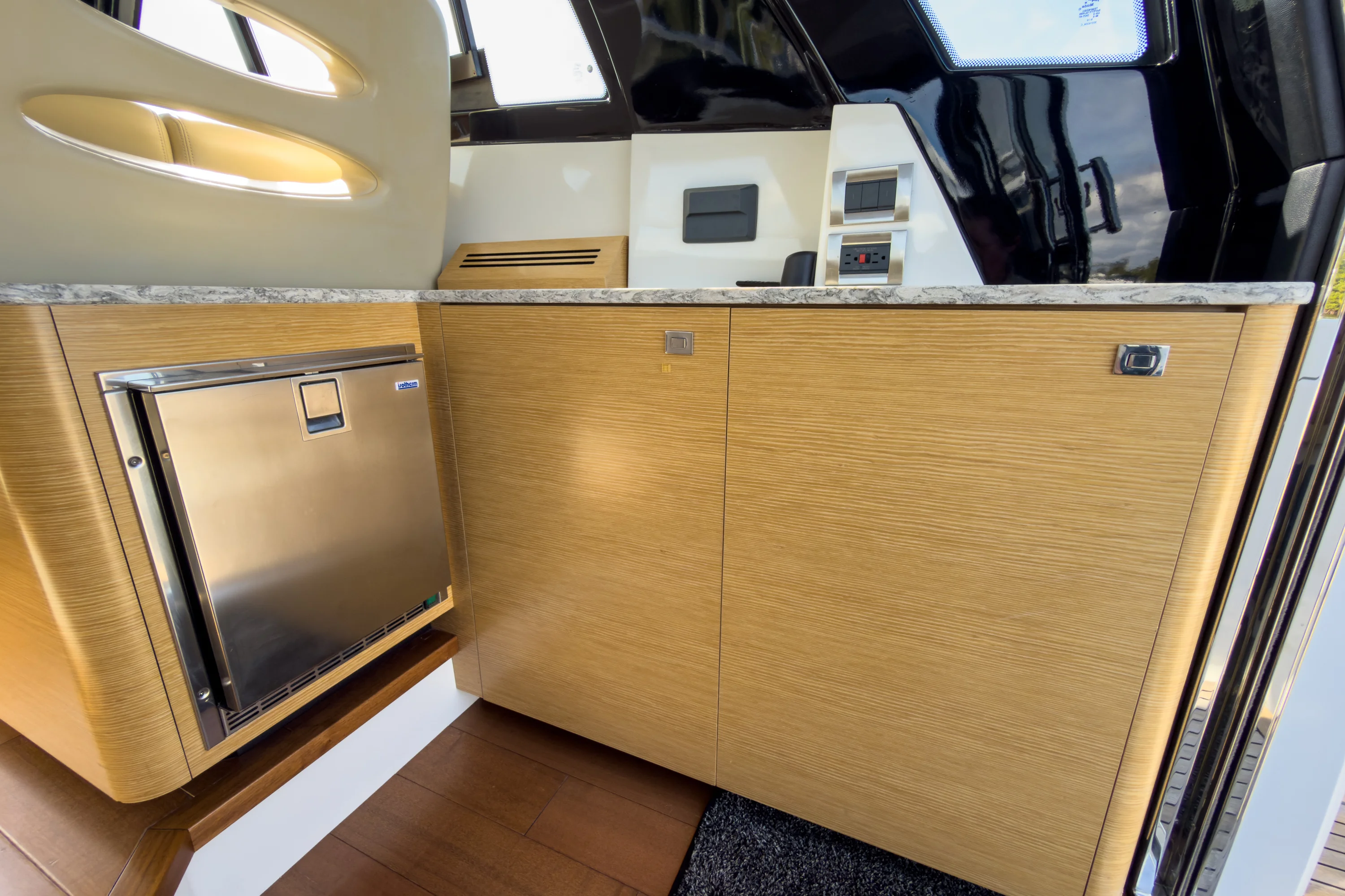 2021 Ocean Alexander 45 DIVERGENCE COUPE Image Thumbnail #19