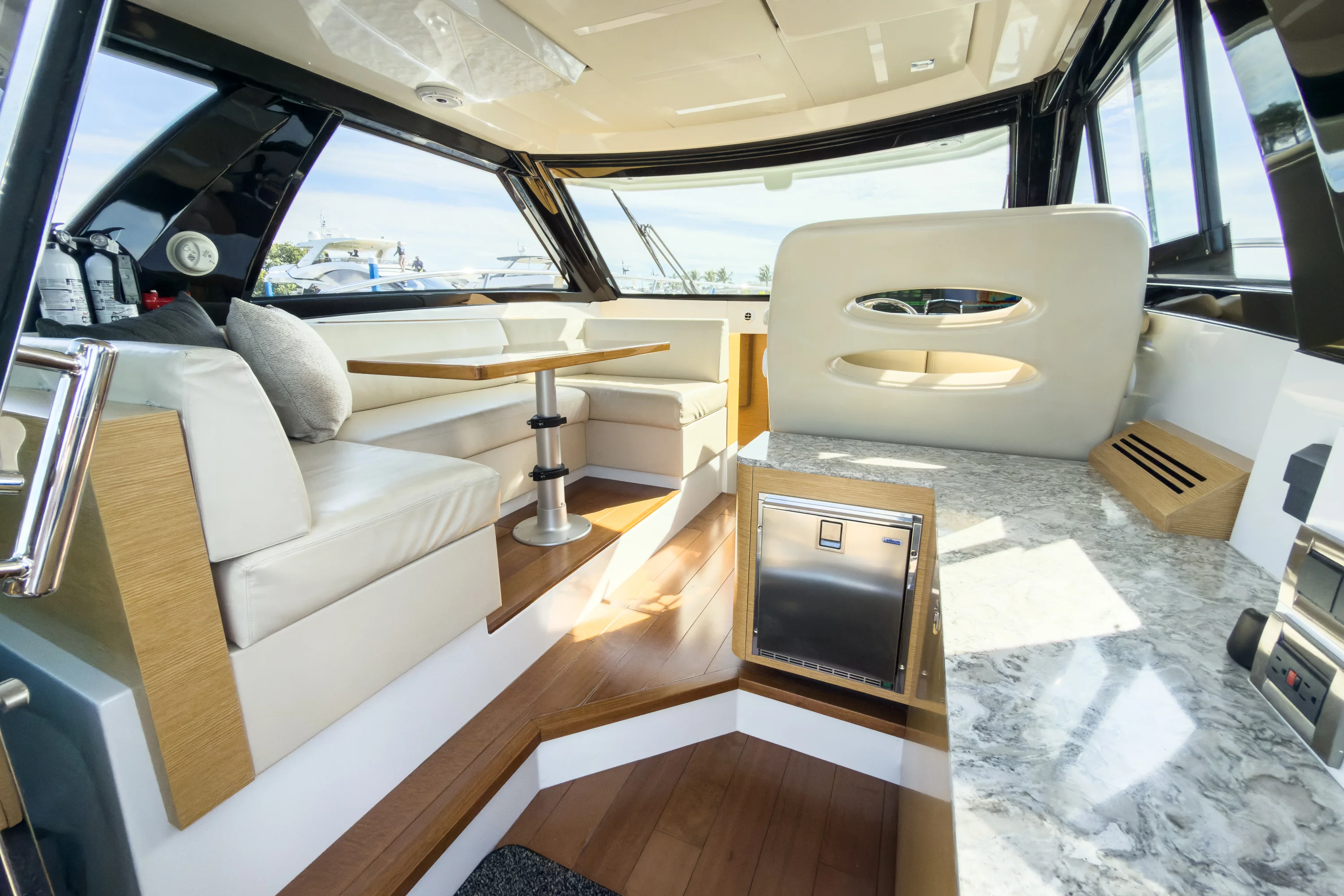 2021 Ocean Alexander 45 DIVERGENCE COUPE Image Thumbnail #18