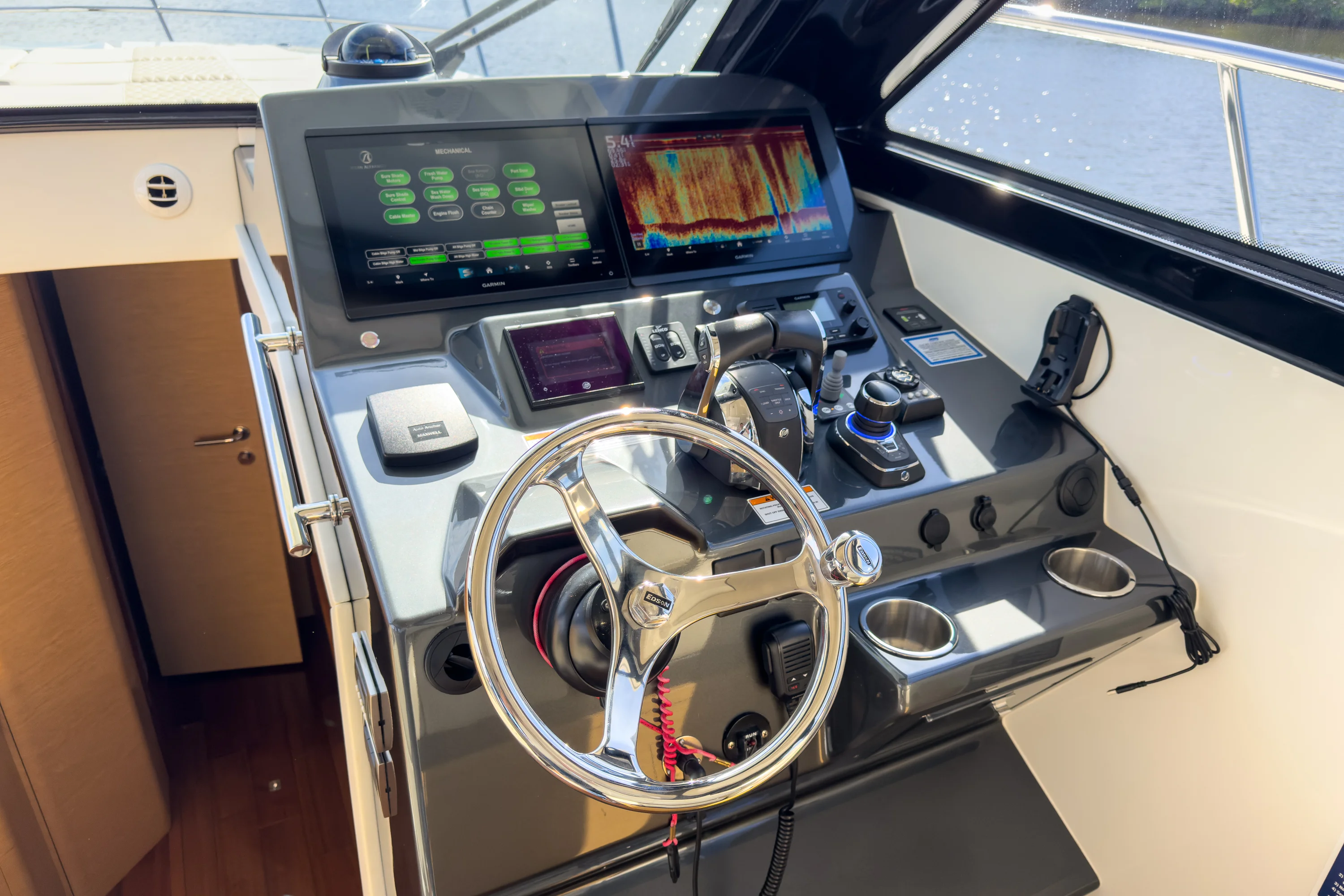 2021 Ocean Alexander 45 DIVERGENCE COUPE Image Thumbnail #24