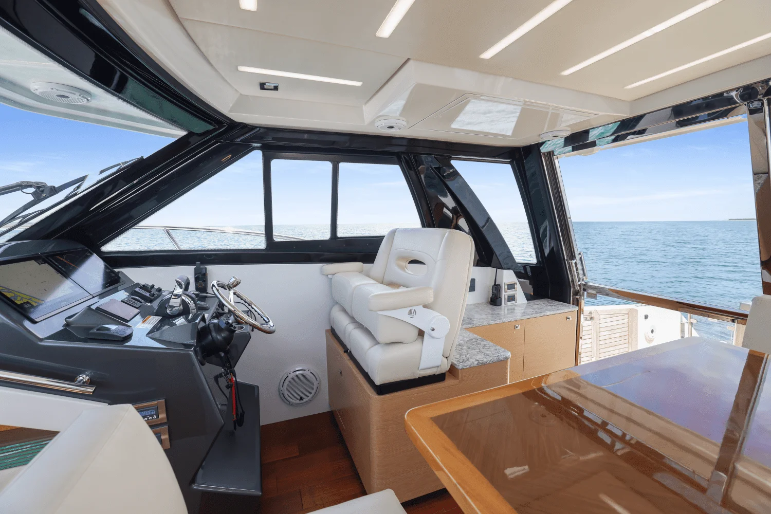 2021 Ocean Alexander 45 DIVERGENCE COUPE Image Thumbnail #97