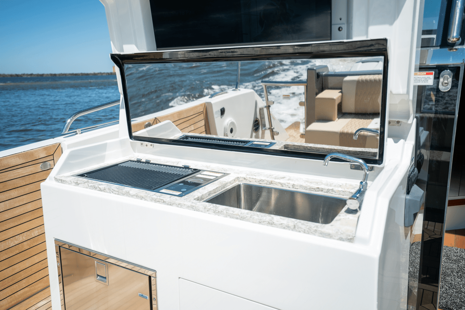 2021 Ocean Alexander 45 DIVERGENCE COUPE Image Thumbnail #14