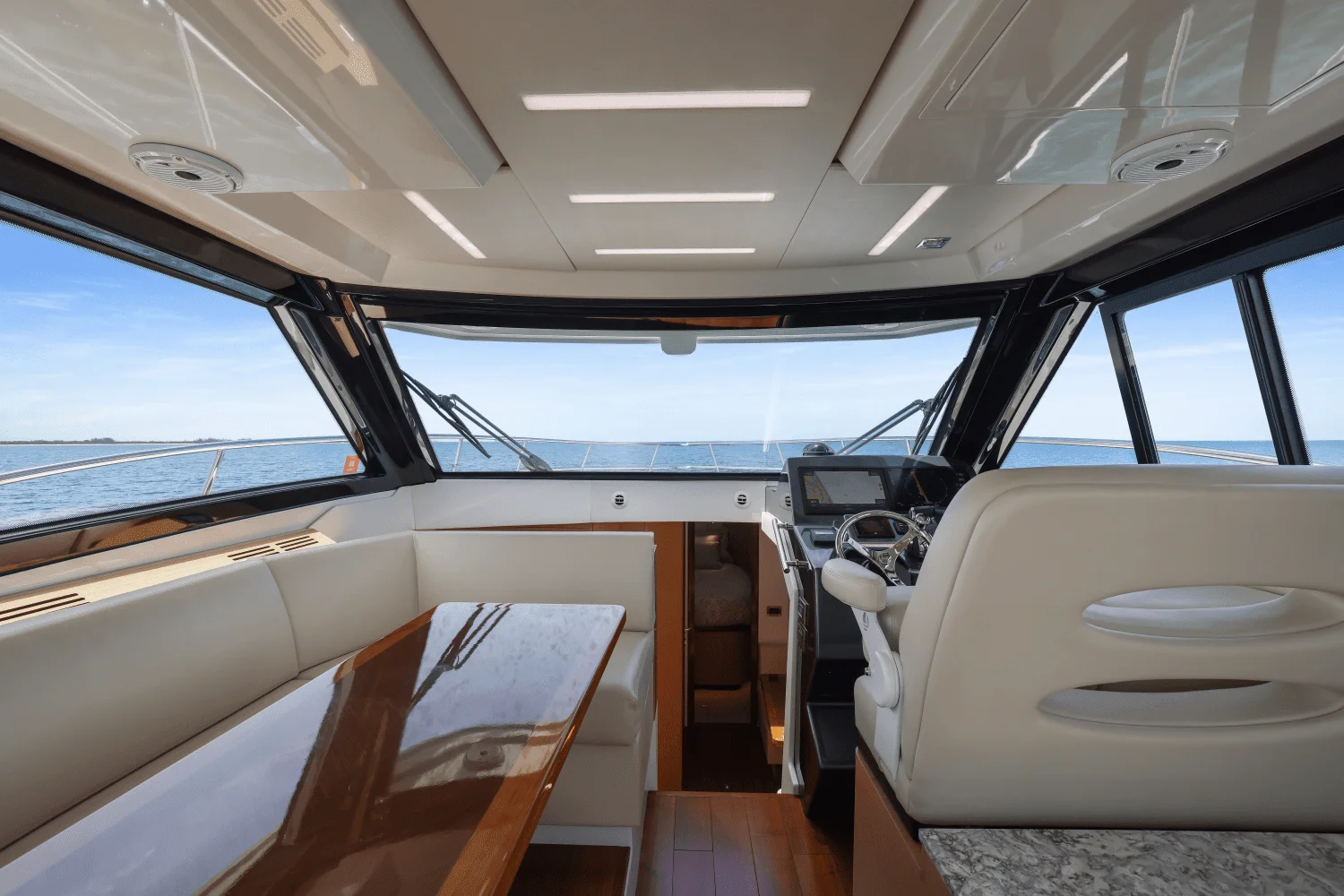 2021 Ocean Alexander 45 DIVERGENCE COUPE Image Thumbnail #95