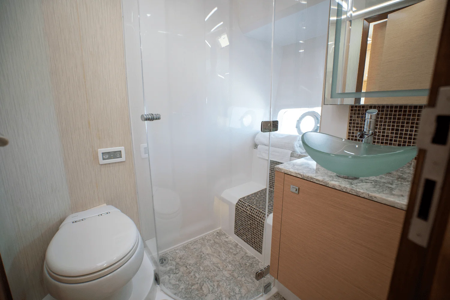 2021 Ocean Alexander 45 DIVERGENCE COUPE Image Thumbnail #39