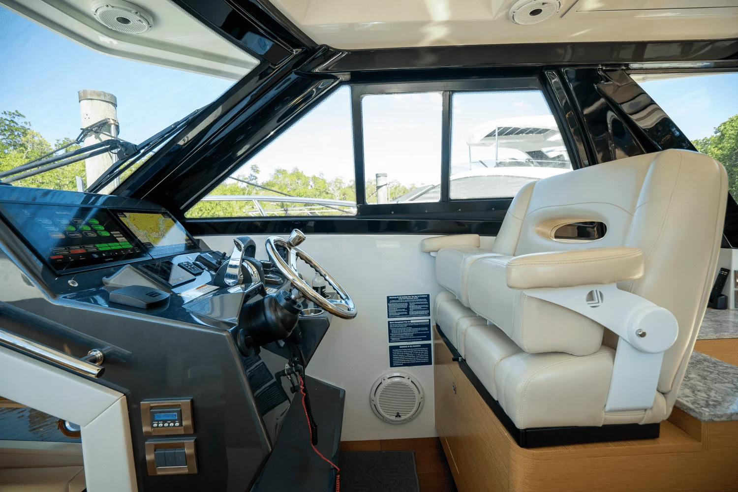 2021 Ocean Alexander 45 DIVERGENCE COUPE Image Thumbnail #23