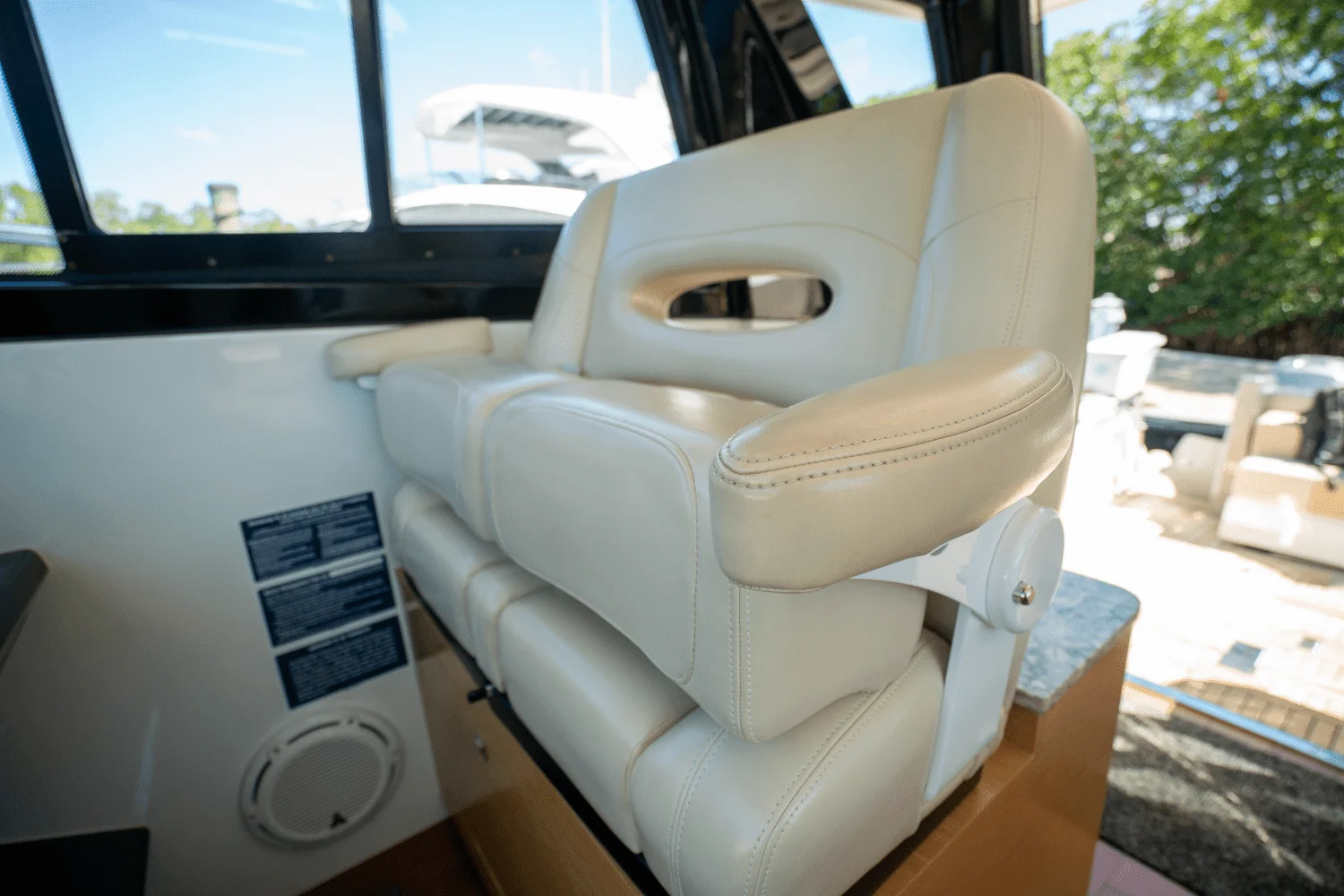 2021 Ocean Alexander 45 DIVERGENCE COUPE Image Thumbnail #27