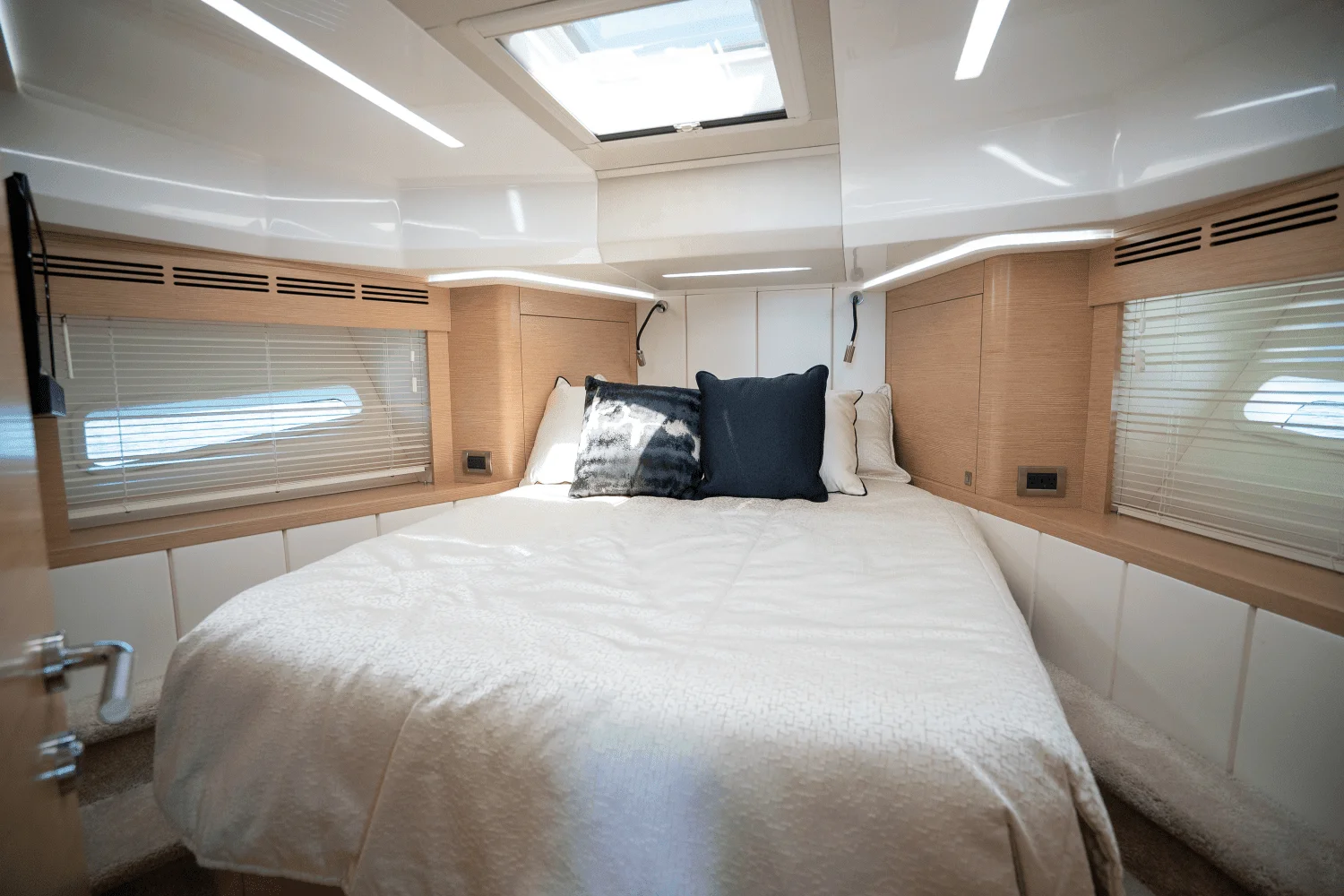 2021 Ocean Alexander 45 DIVERGENCE COUPE Image Thumbnail #34