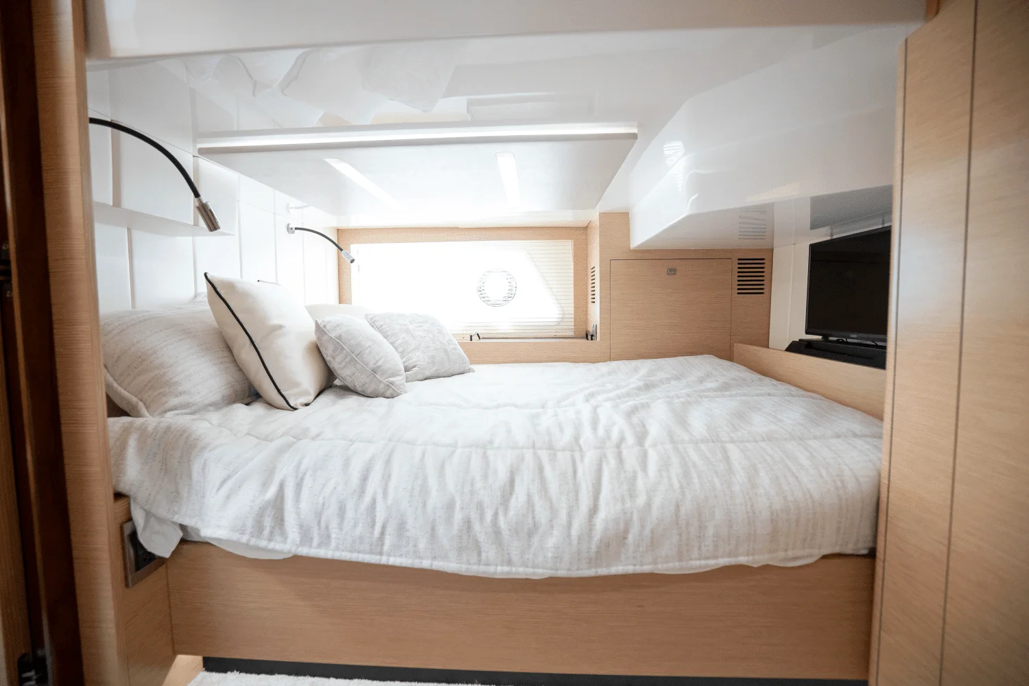 2021 Ocean Alexander 45 DIVERGENCE COUPE Image Thumbnail #46