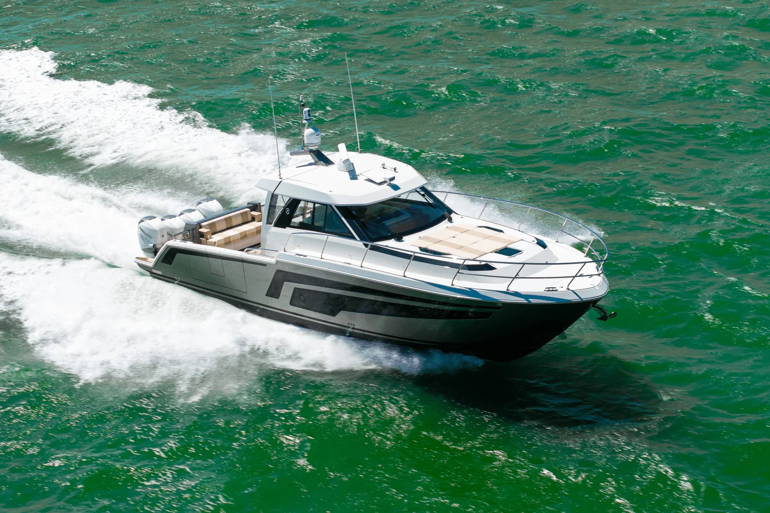 2021 Ocean Alexander 45 DIVERGENCE COUPE Image Thumbnail #3