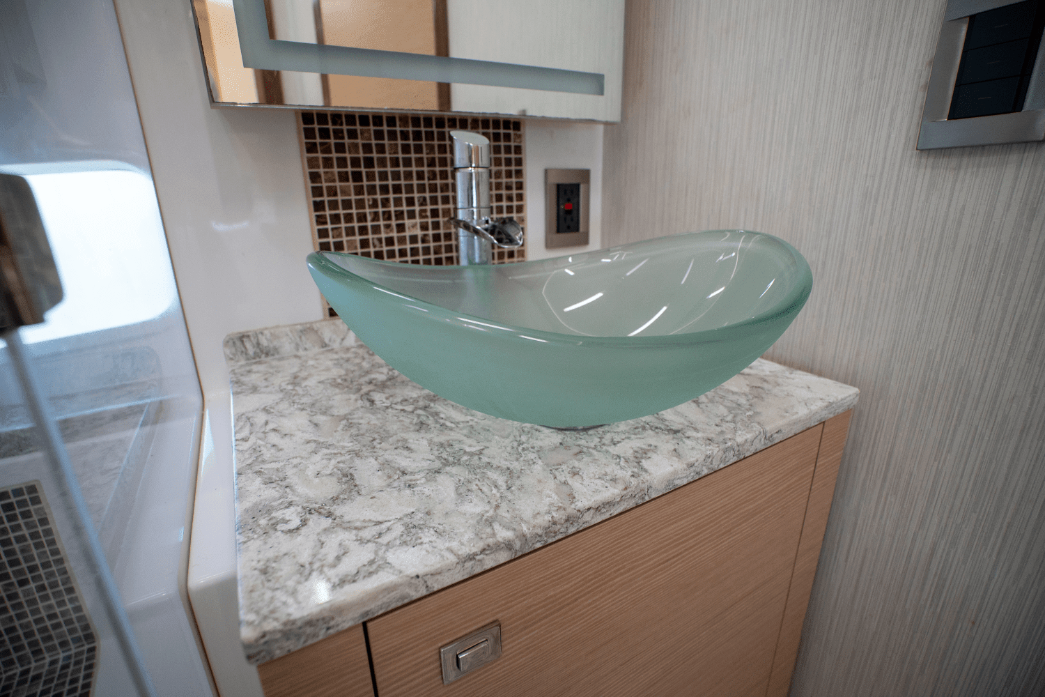 2021 Ocean Alexander 45 DIVERGENCE COUPE Image Thumbnail #40