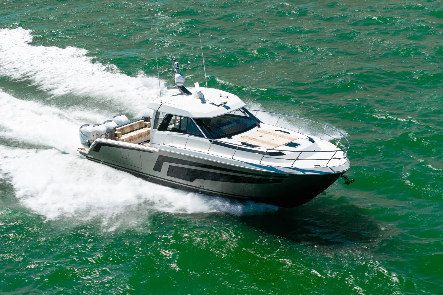 2021 Ocean Alexander 45 DIVERGENCE COUPE Image Thumbnail #2