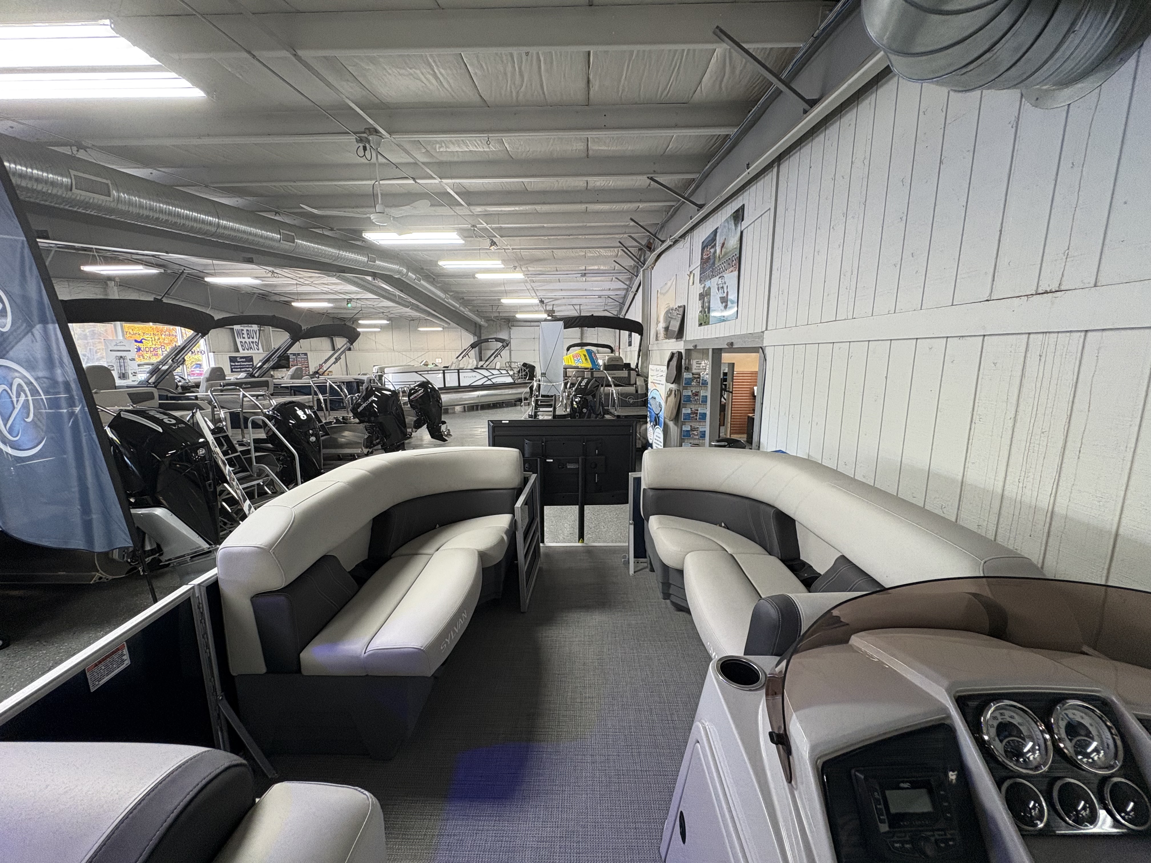 2025 Sylvan MIRAGE 820 Image Thumbnail #8