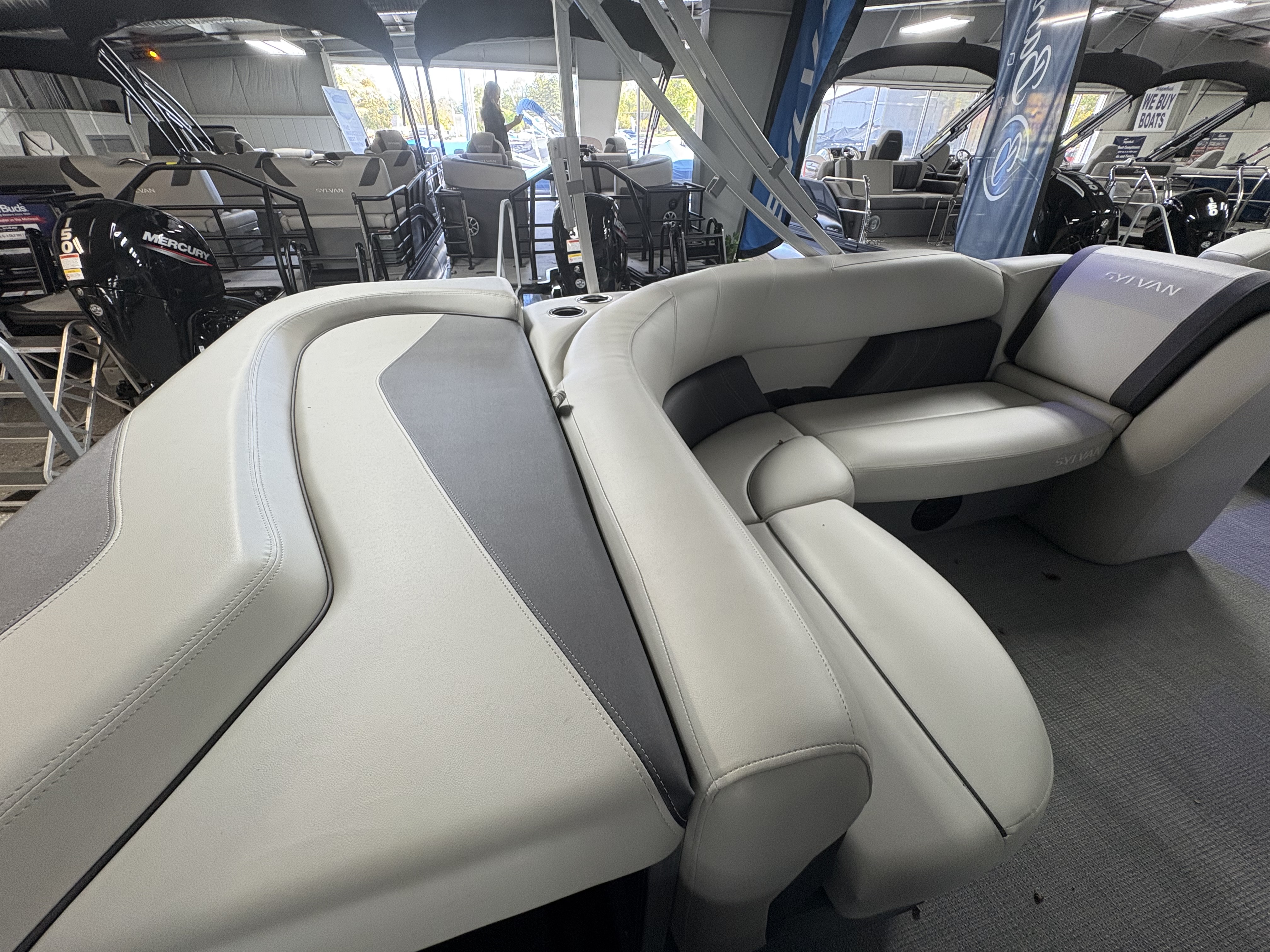 2025 Sylvan MIRAGE 820 Image Thumbnail #13