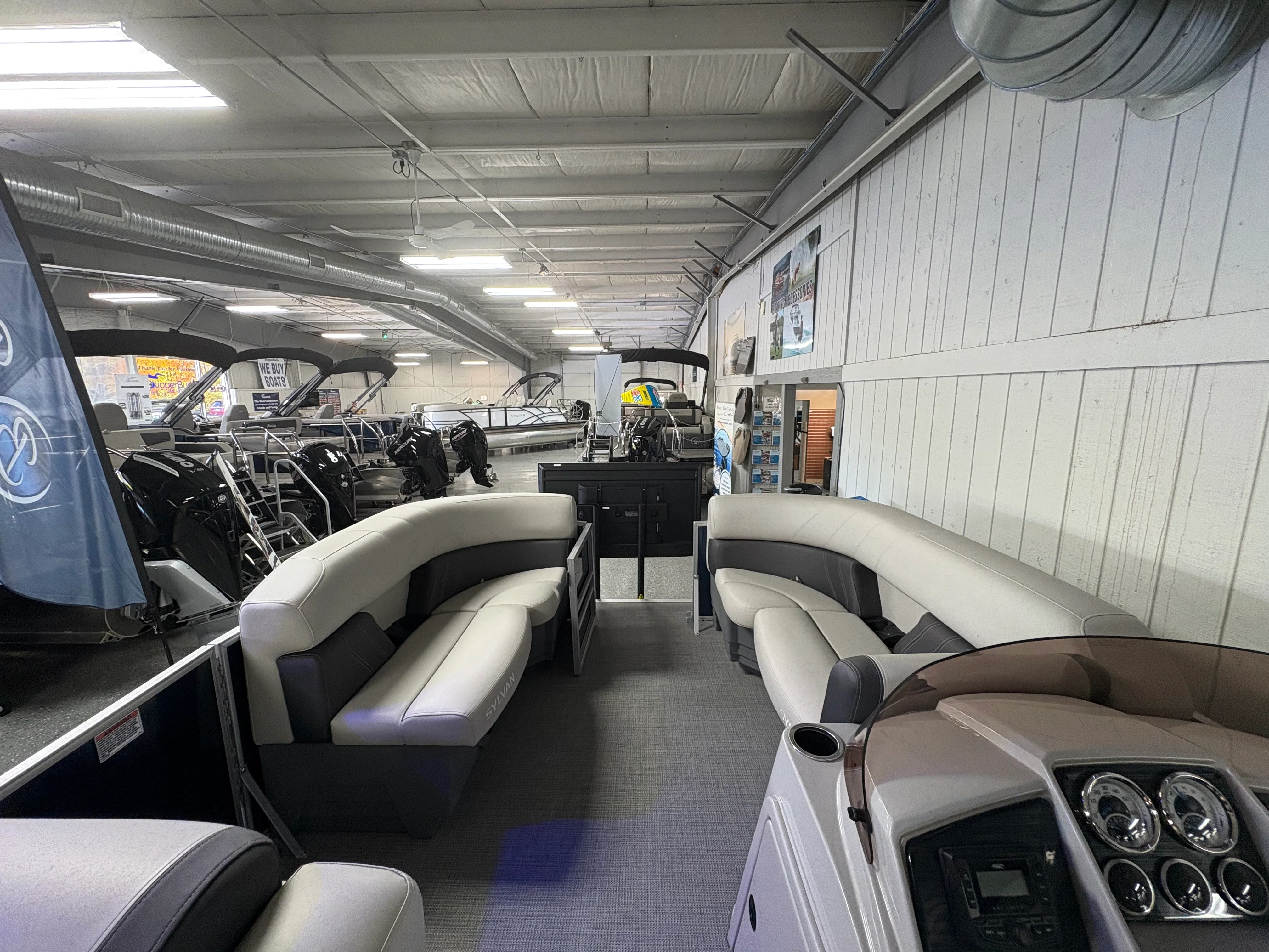 2025 Sylvan MIRAGE 820 Image Thumbnail #8