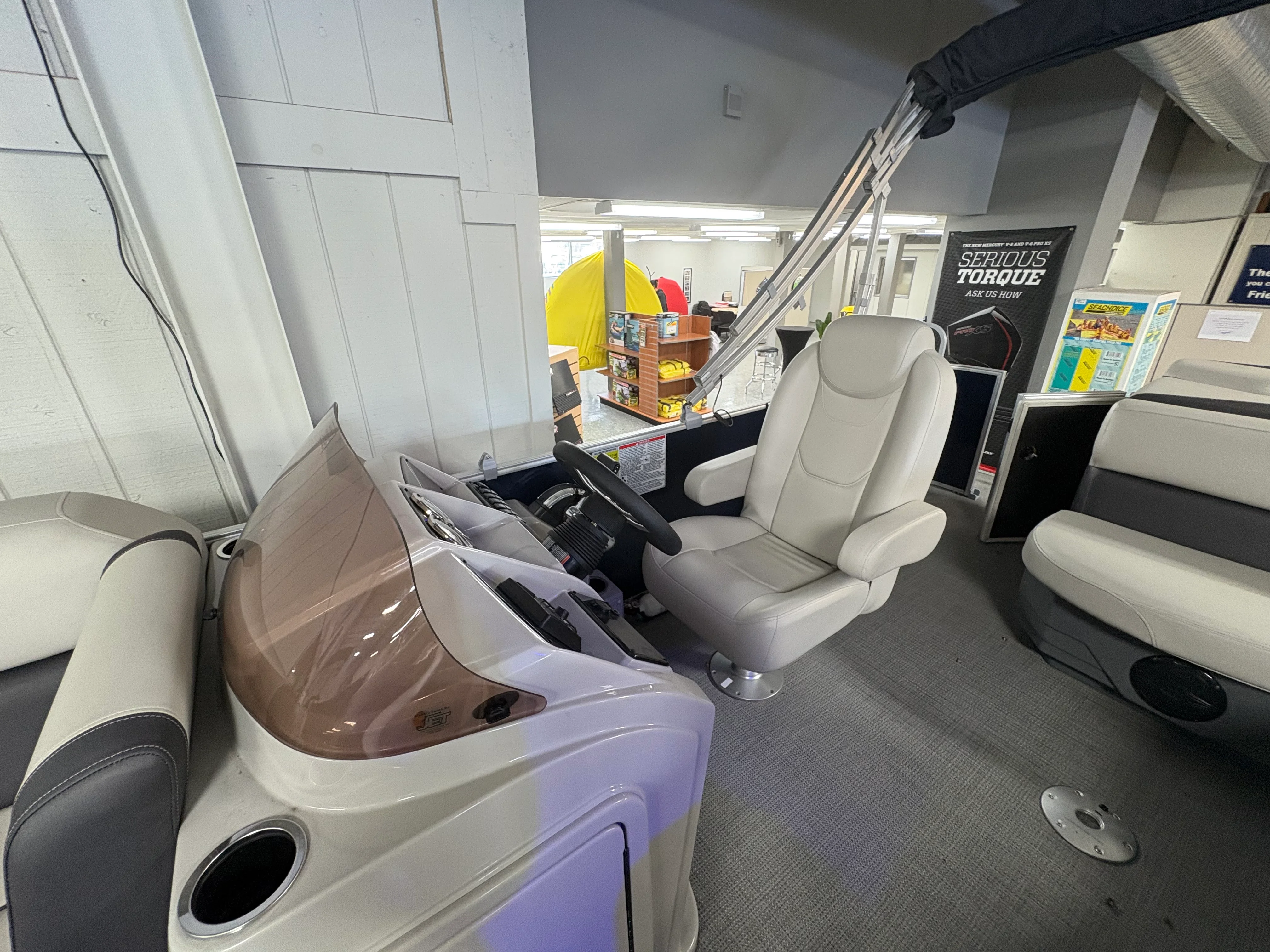 2025 Sylvan MIRAGE 820 Image Thumbnail #12