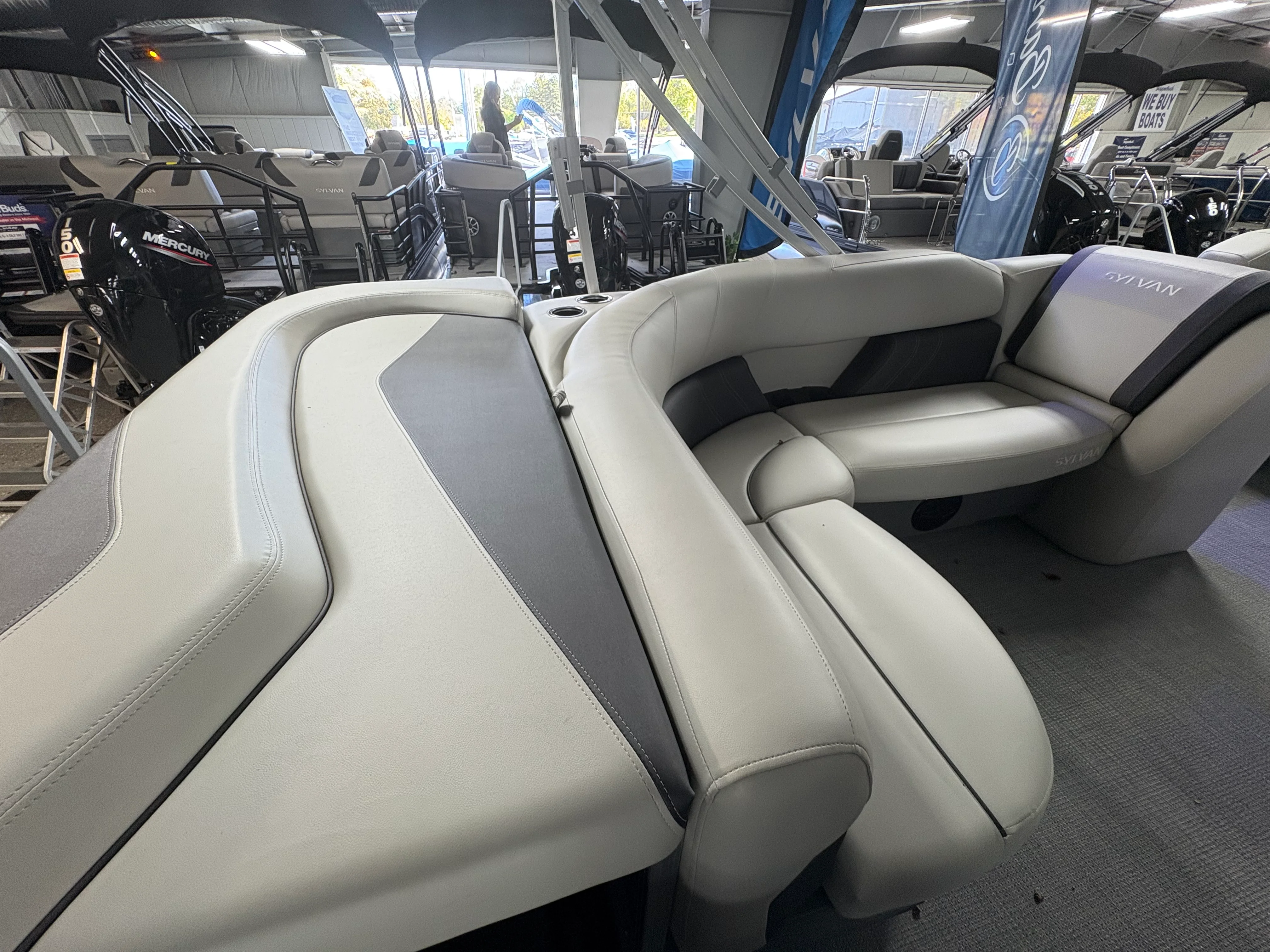 2025 Sylvan MIRAGE 820 Image Thumbnail #13