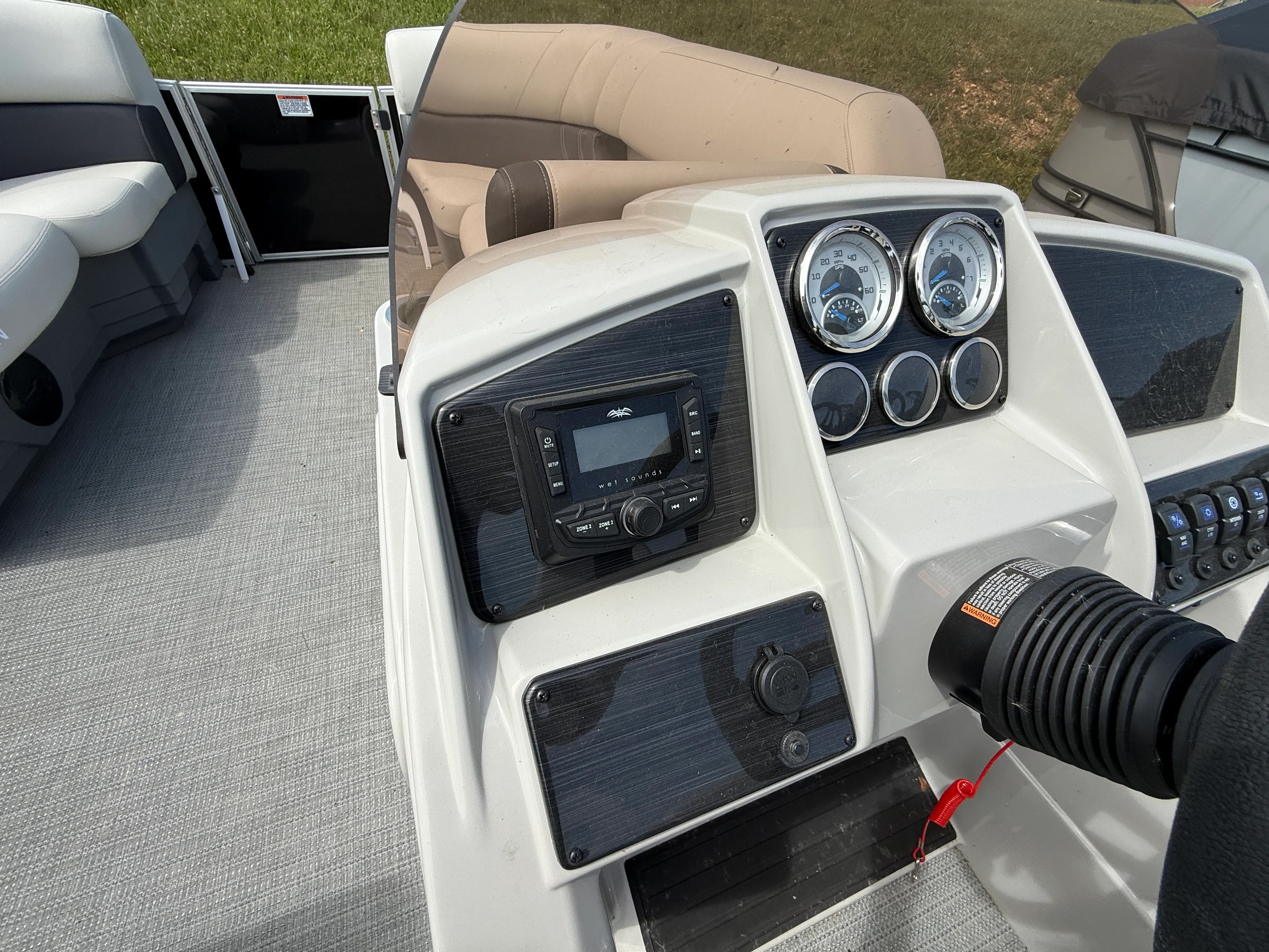 2025 Sylvan MIRAGE 820 Image Thumbnail #14