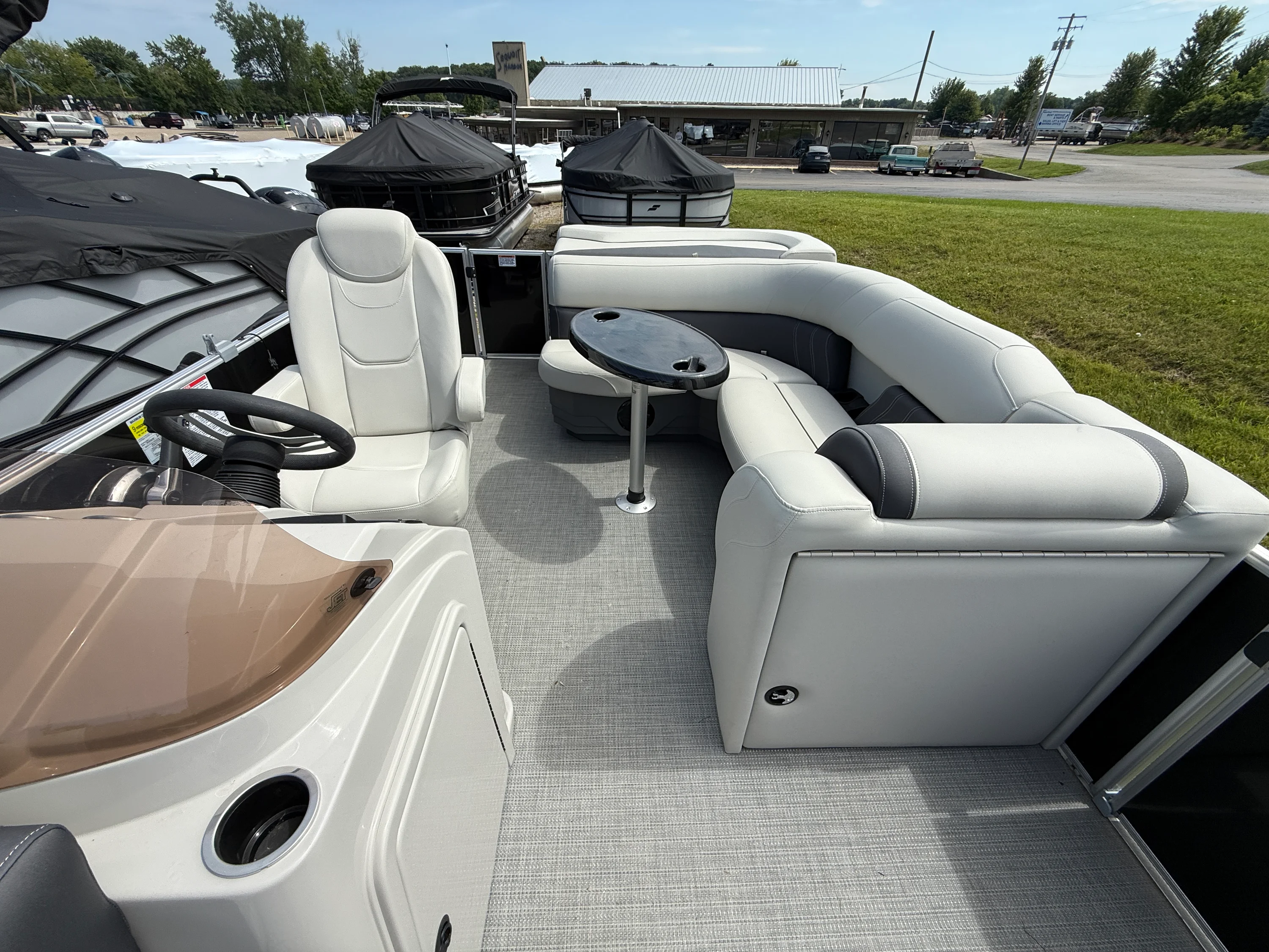 2025 Sylvan MIRAGE 820 Image Thumbnail #20