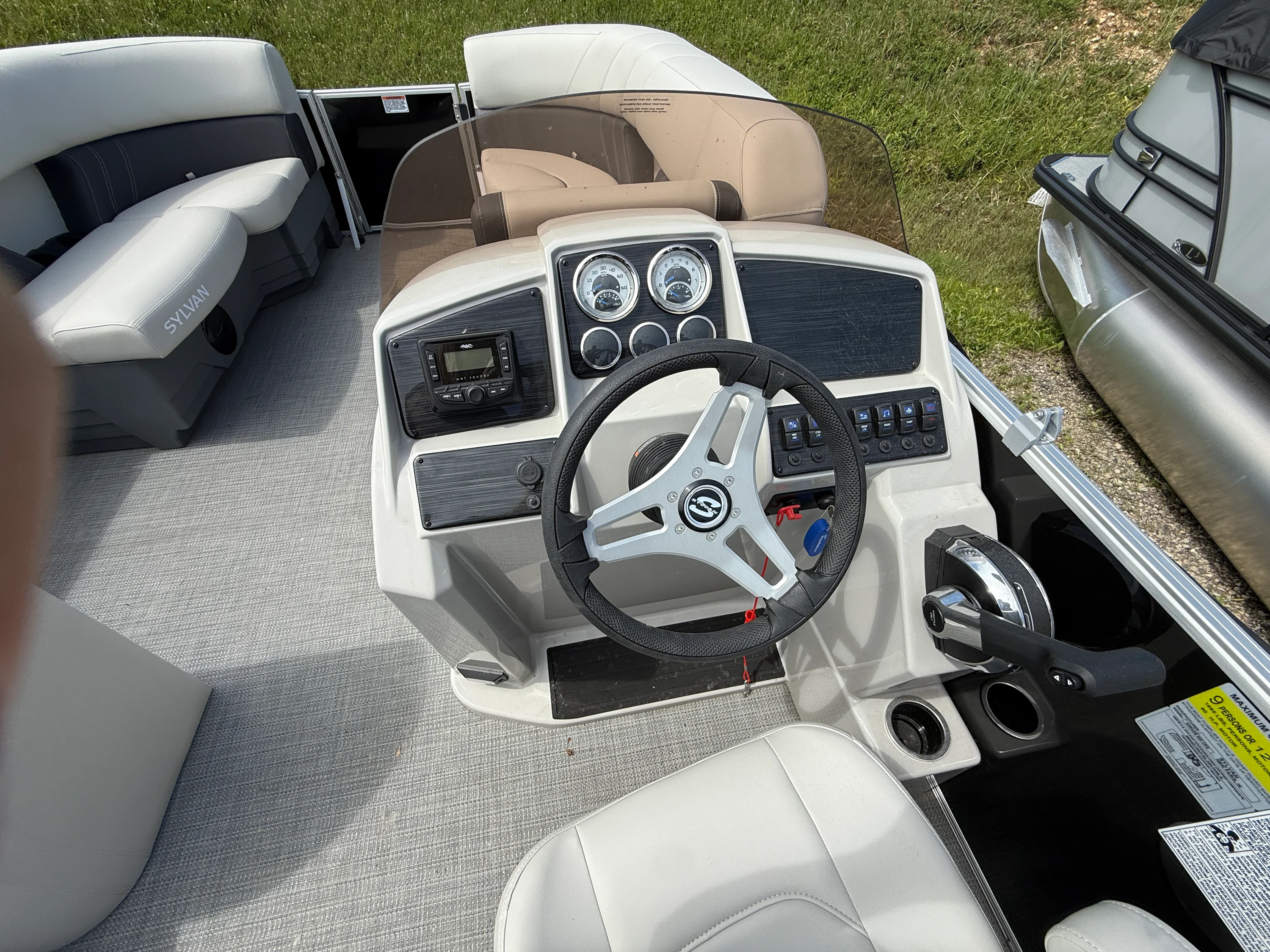 2025 Sylvan MIRAGE 820 Image Thumbnail #13