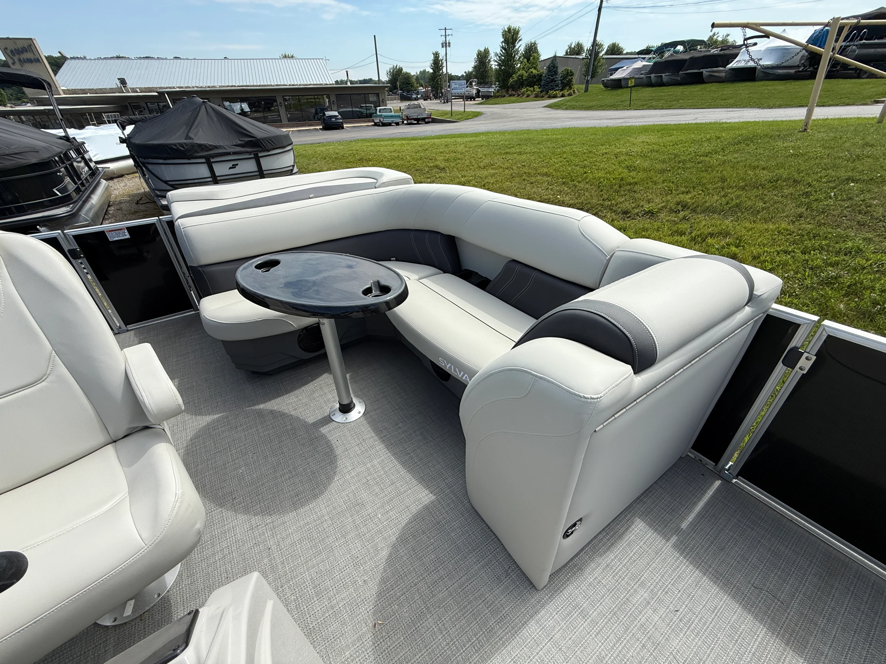 2025 Sylvan MIRAGE 820 Image Thumbnail #21