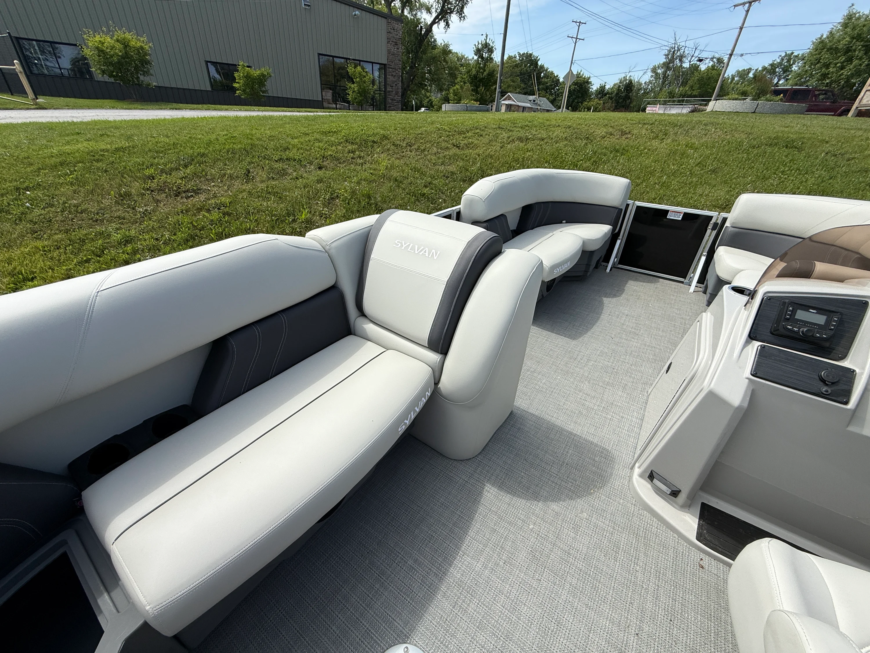 2025 Sylvan MIRAGE 820 Image Thumbnail #16