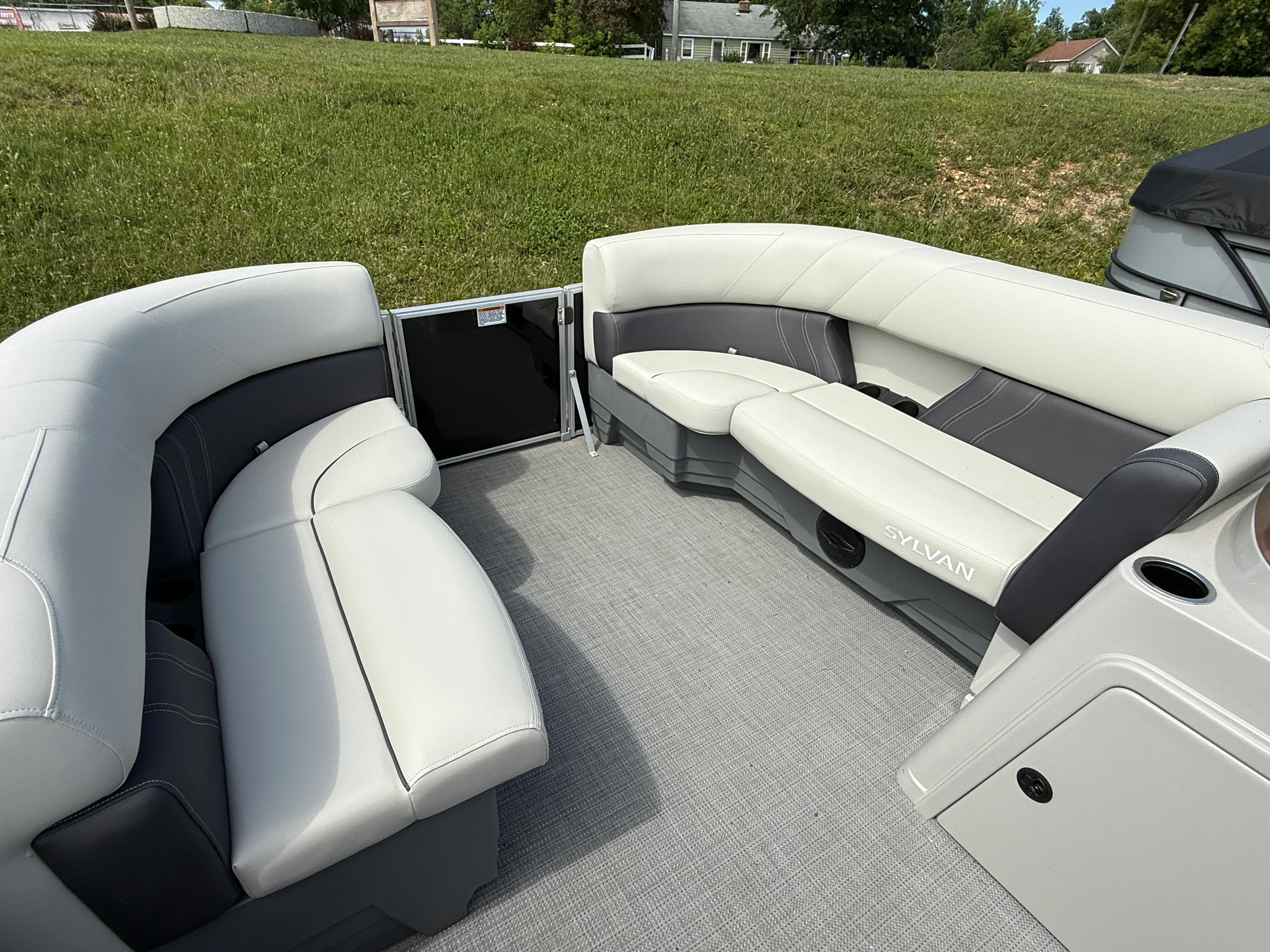 2025 Sylvan MIRAGE 820 Image Thumbnail #6