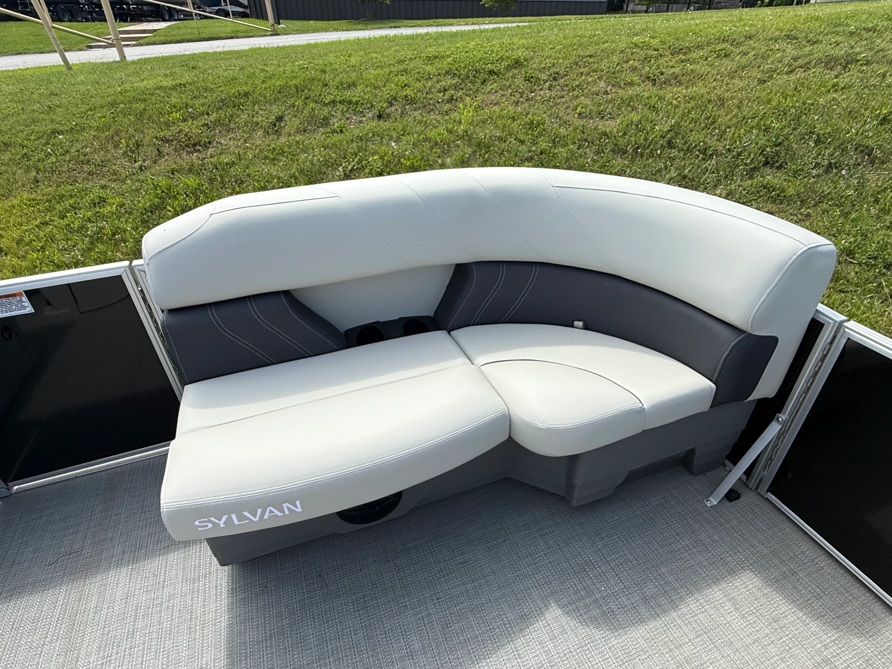 2025 Sylvan MIRAGE 820 Image Thumbnail #8
