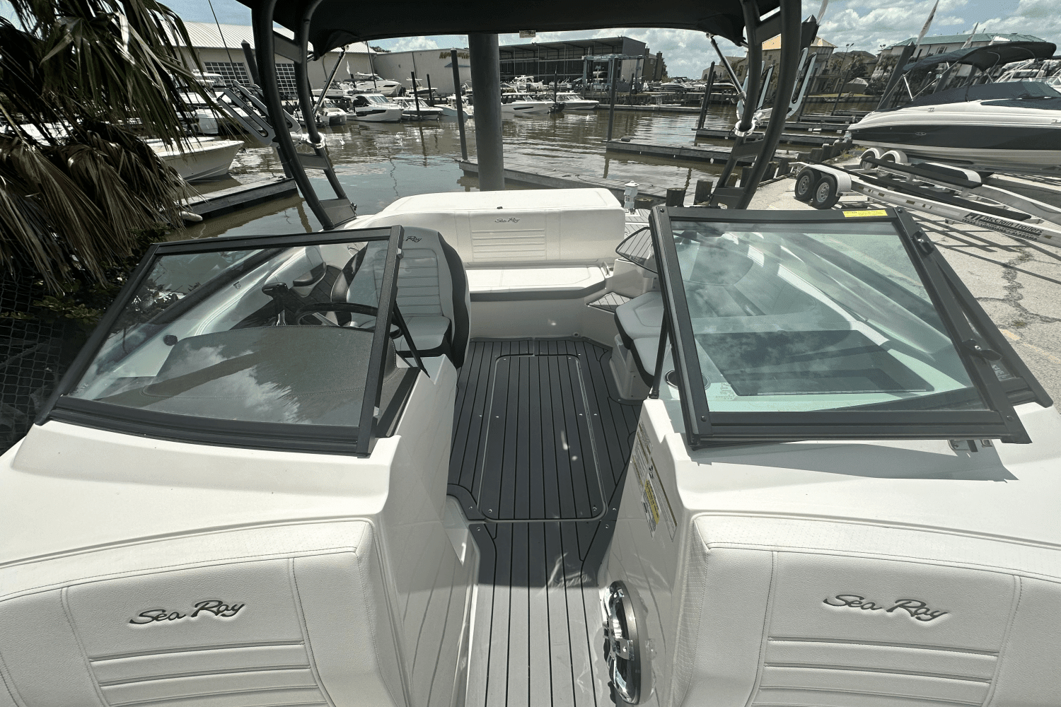 2019 Sea Ray 190 SPX Image Thumbnail #5