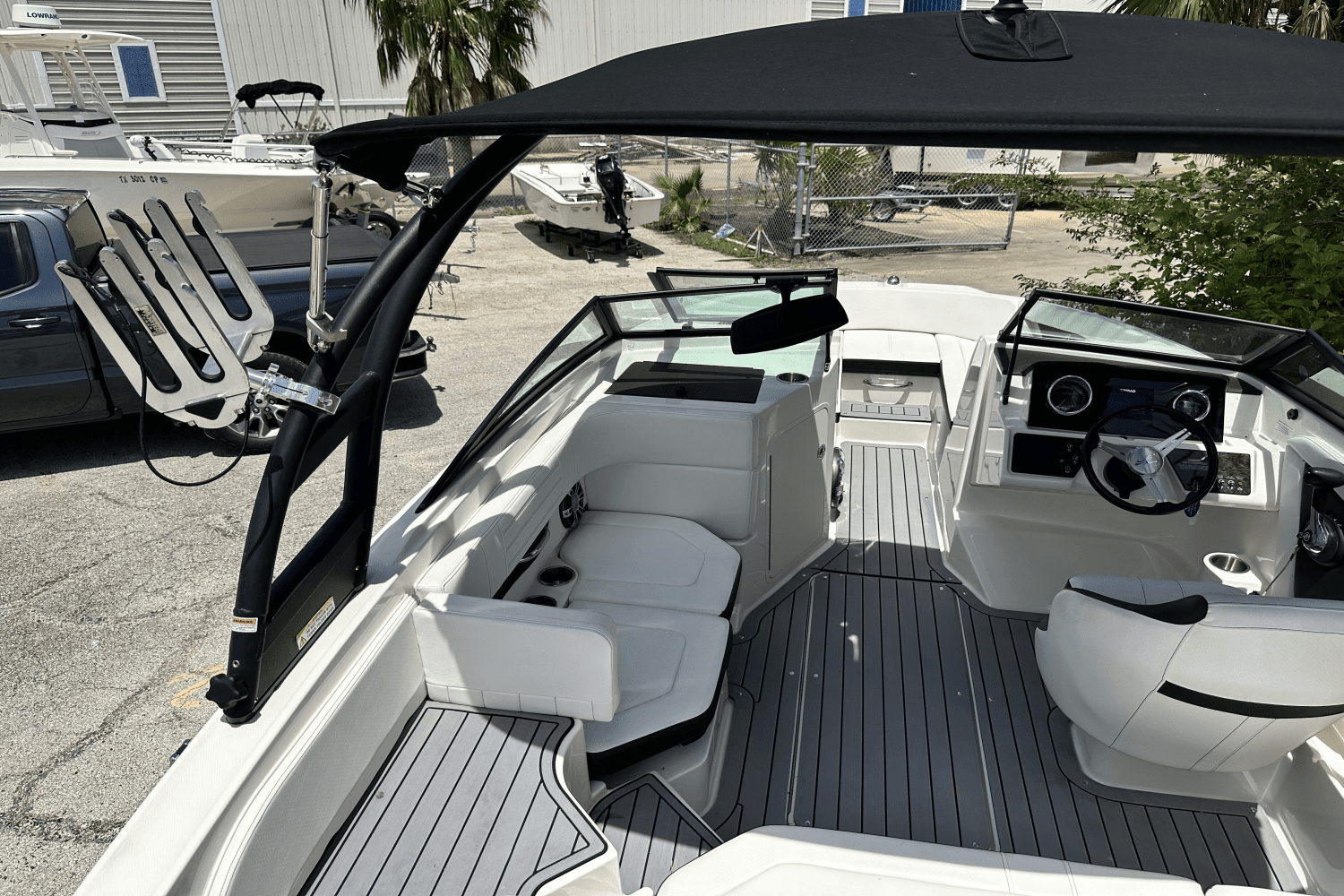 Thumbnail 3 for 2019 Sea Ray 190 SPX