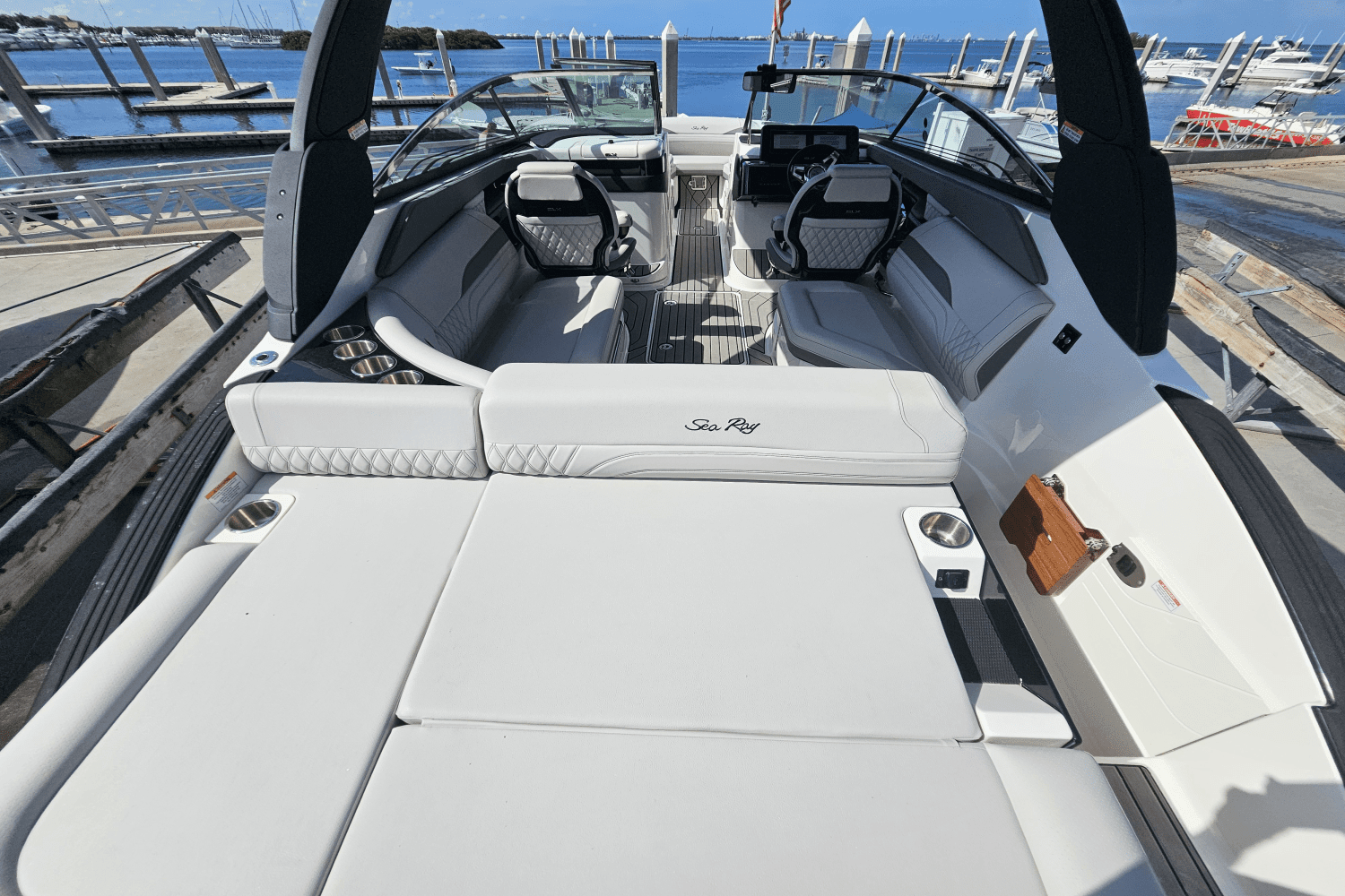 2024 Sea Ray 260 SXO-OB Image Thumbnail #11